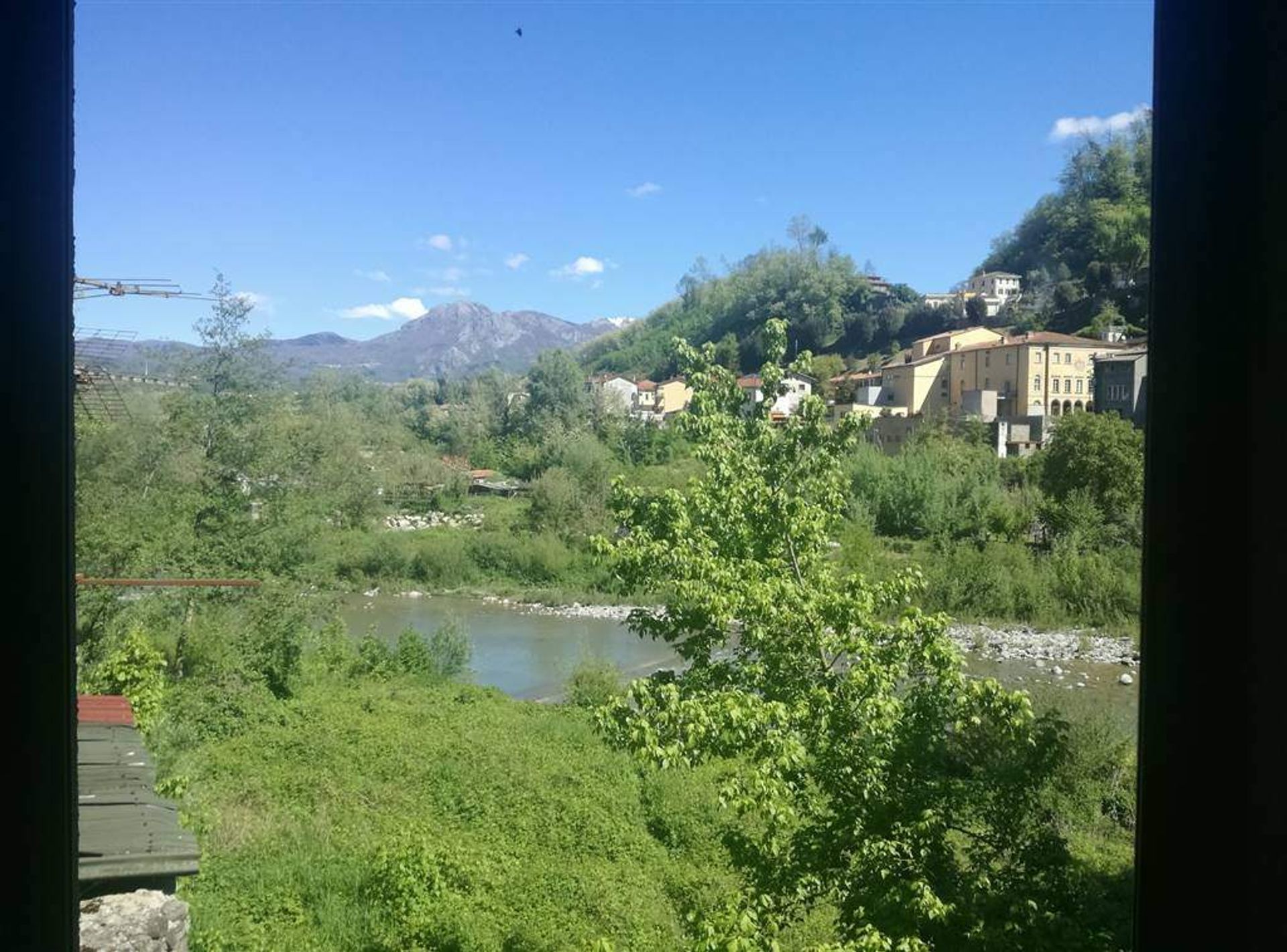 Osakehuoneisto sisään Castelnuovo di Garfagnana, Toscana 10701538