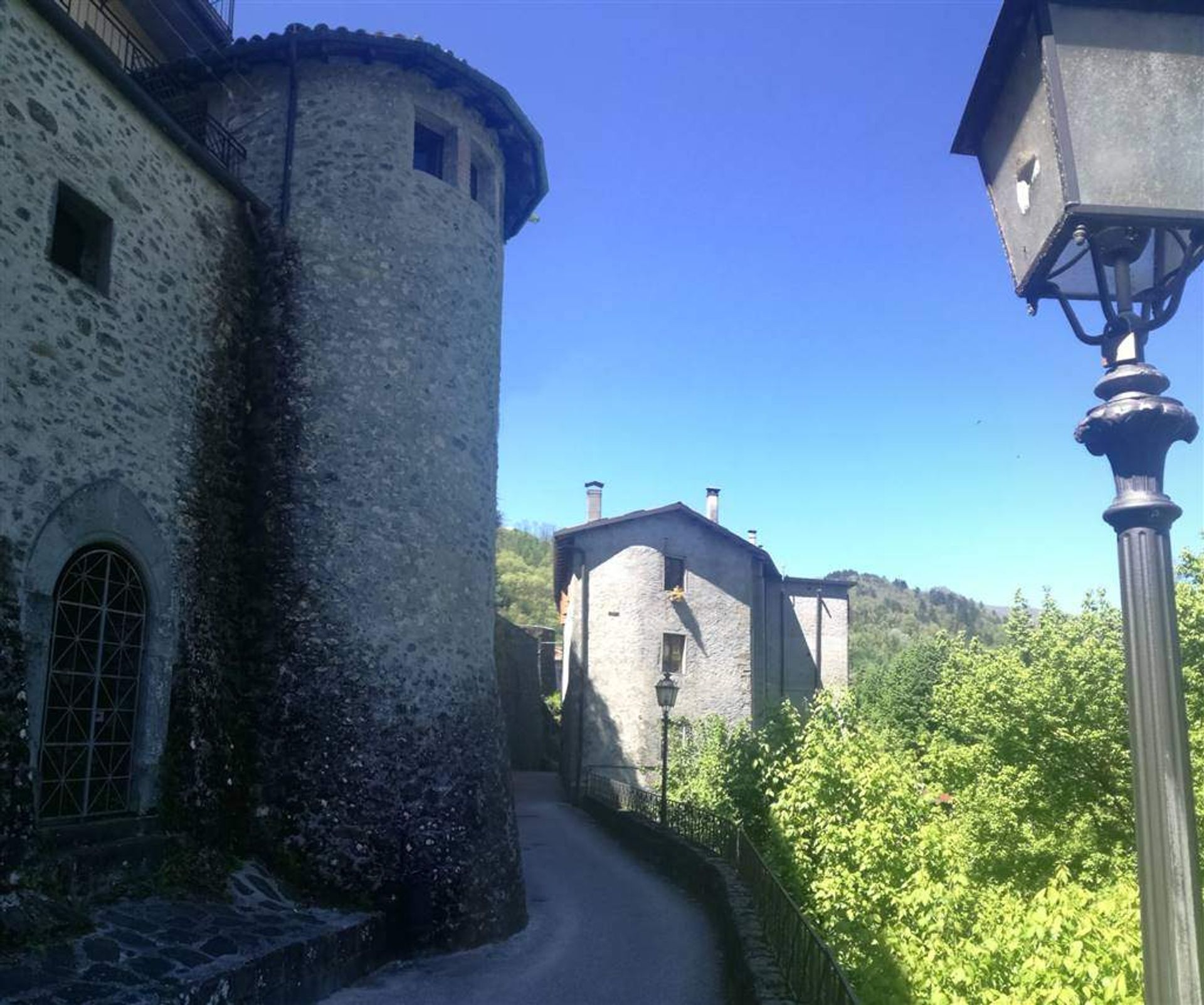 Osakehuoneisto sisään Castelnuovo di Garfagnana, Toscana 10701538