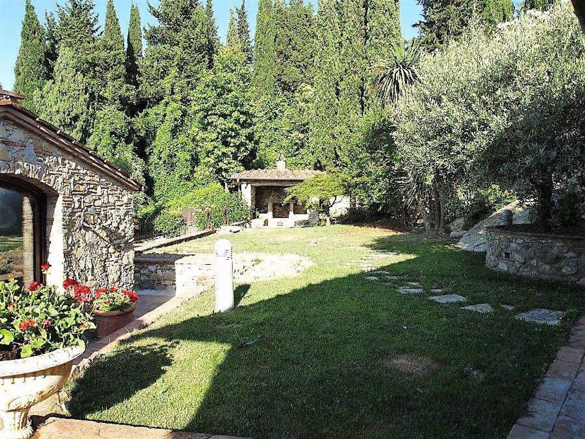 Rumah di Montemagno, Piemonte 10701547