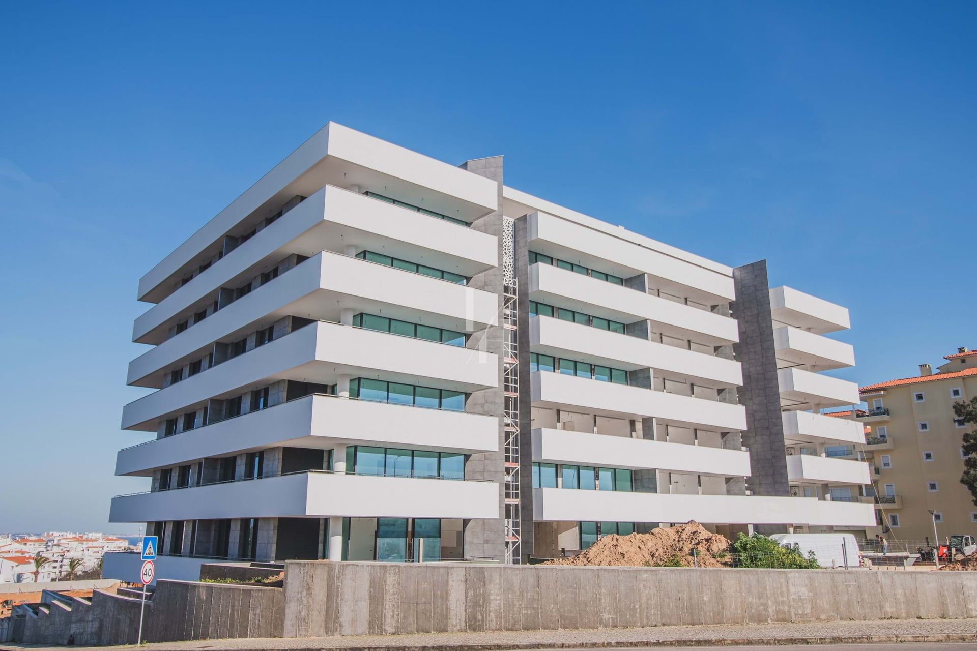 Condominium in Lagos, Faro District 10701580