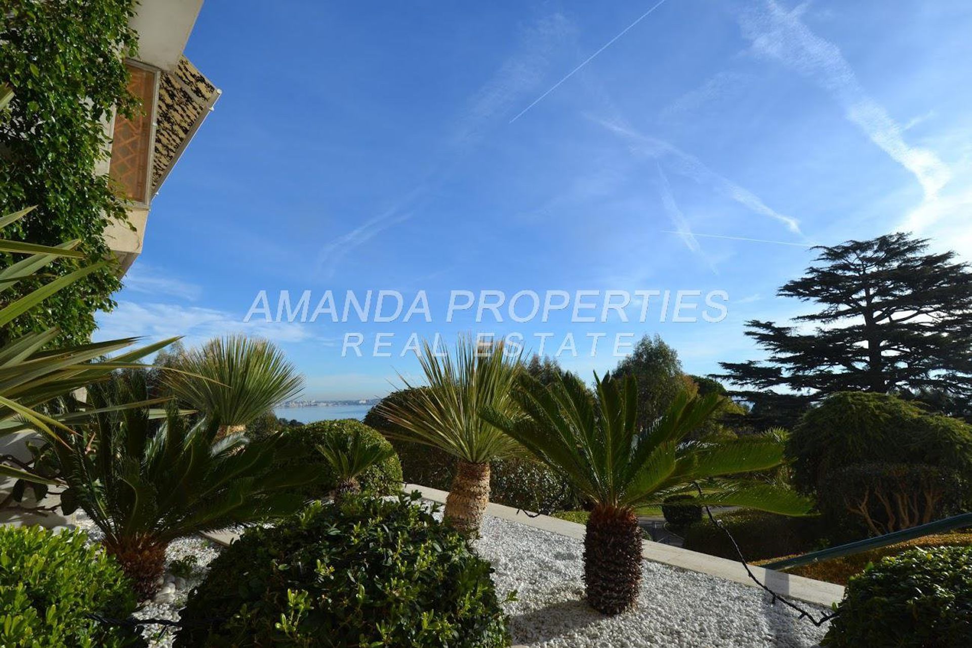 Condominium in Cannes, Provence-Alpes-Côte d'Azur 10701605