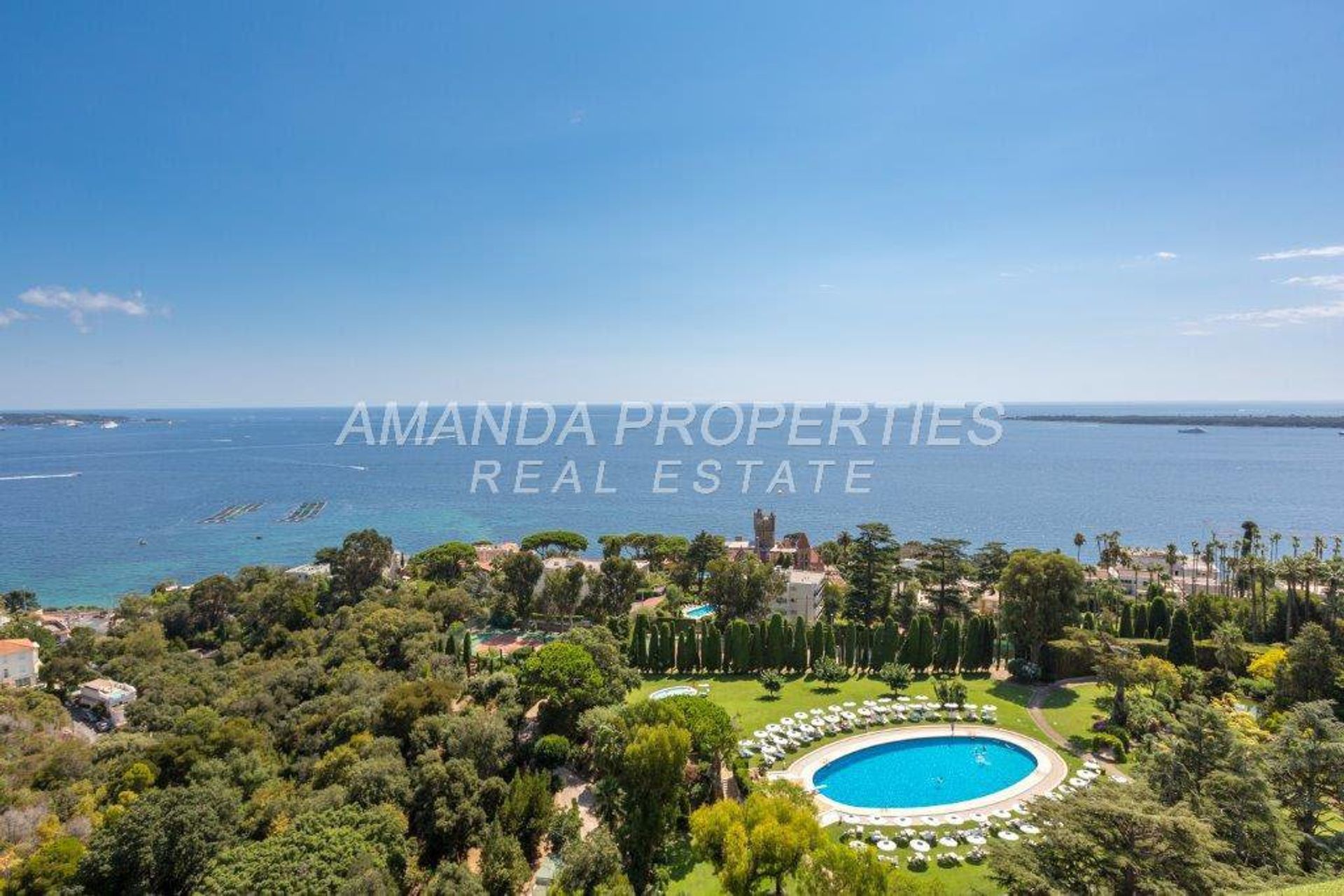 Condominium in Cannes, Provence-Alpes-Côte d'Azur 10701605