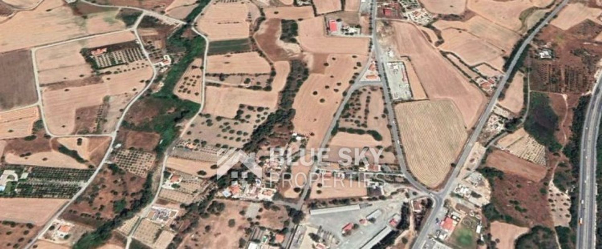 Land im Pyrgos, Larnaka 10702383