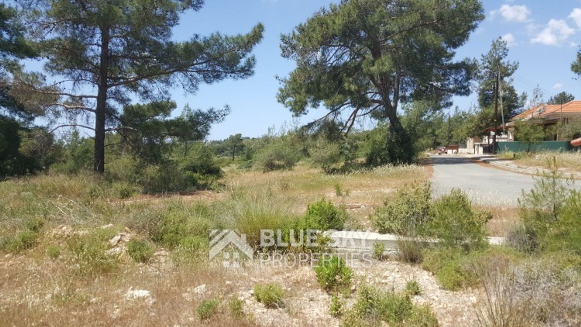 Land in Solaravia, Lemesos 10702438