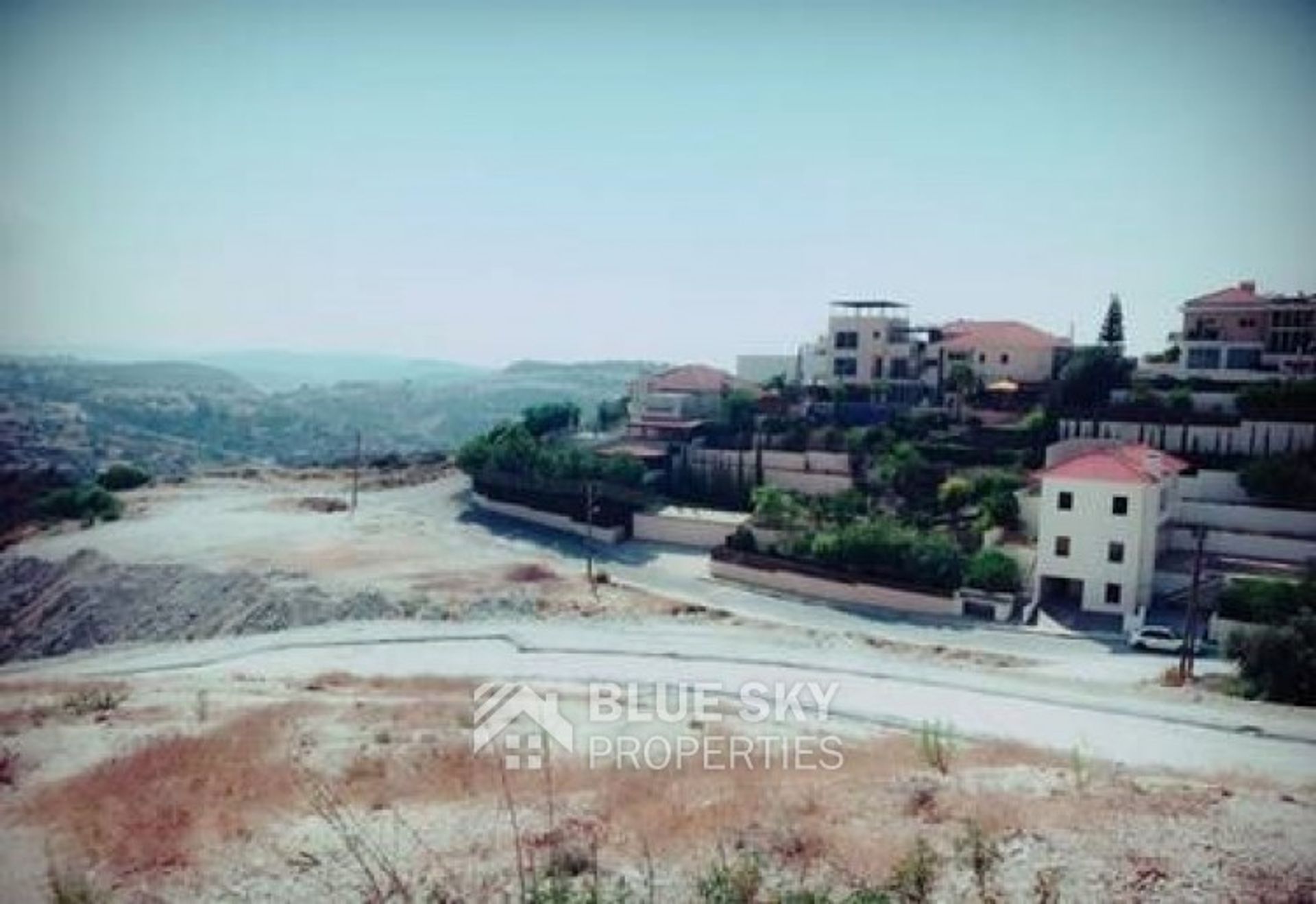 Land i Agios Tychon, Larnaka 10702718