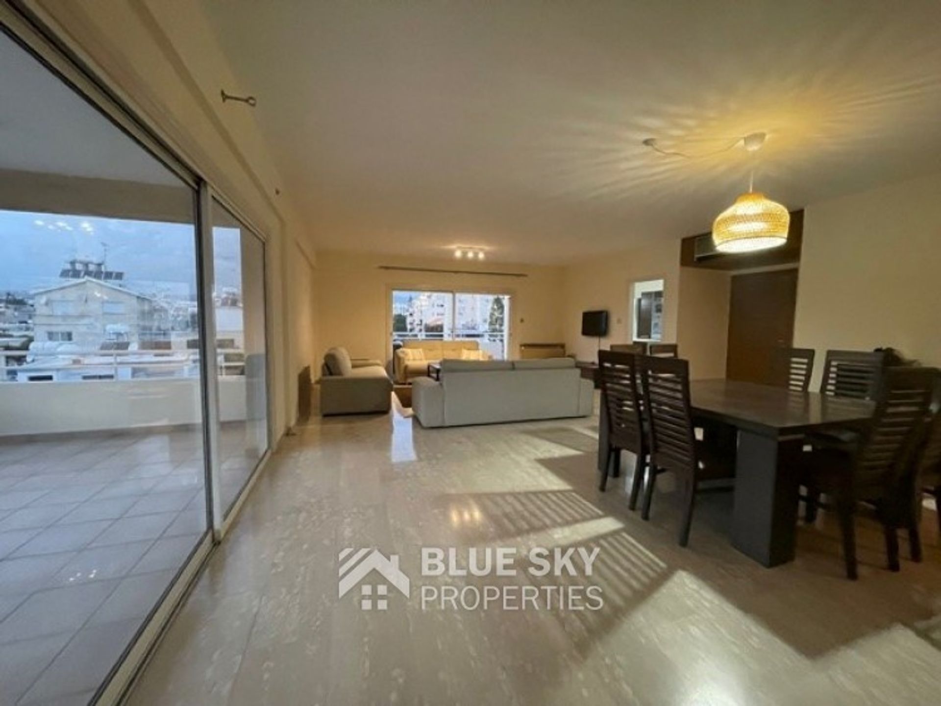 Condominium dans Mesa Geitonia, Lémésos 10703015