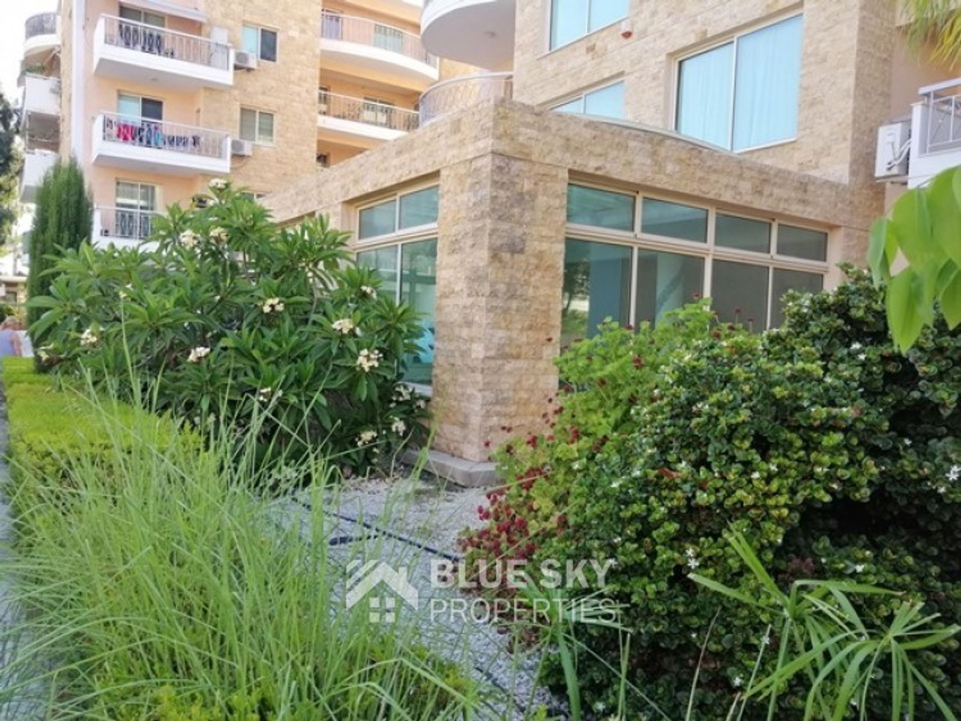 Condominium in Limassol, Lemesos 10703058