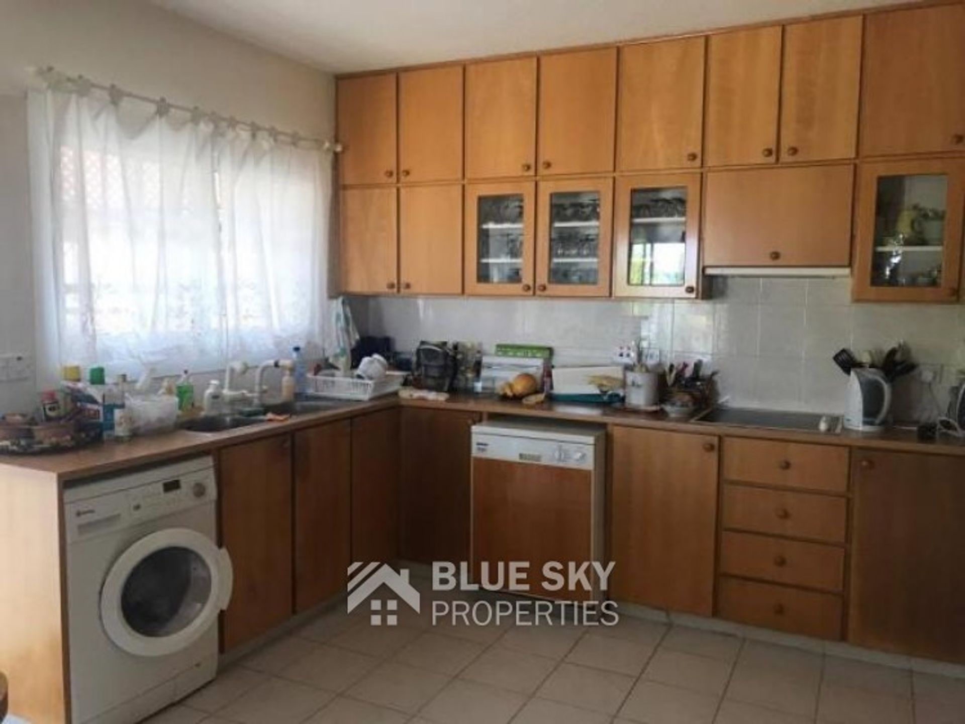 жилой дом в Pissouri, Limassol 10703068