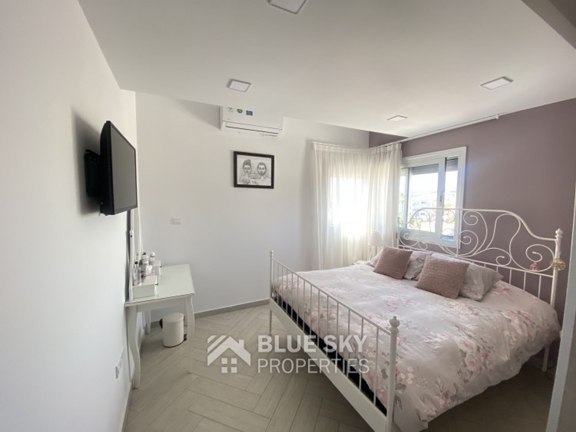 Квартира в Strovolos, Nicosia 10703349