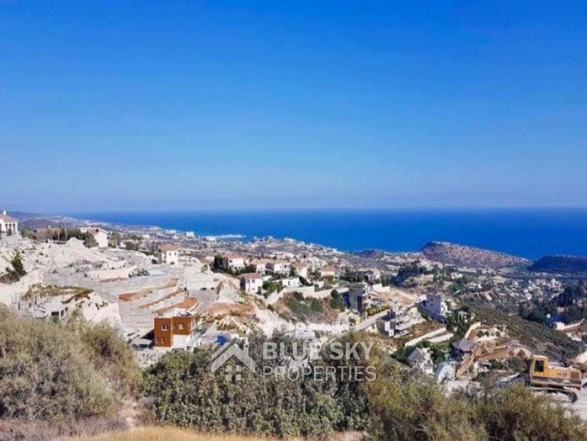 Terre dans Agios Tychon, Larnaka 10703354