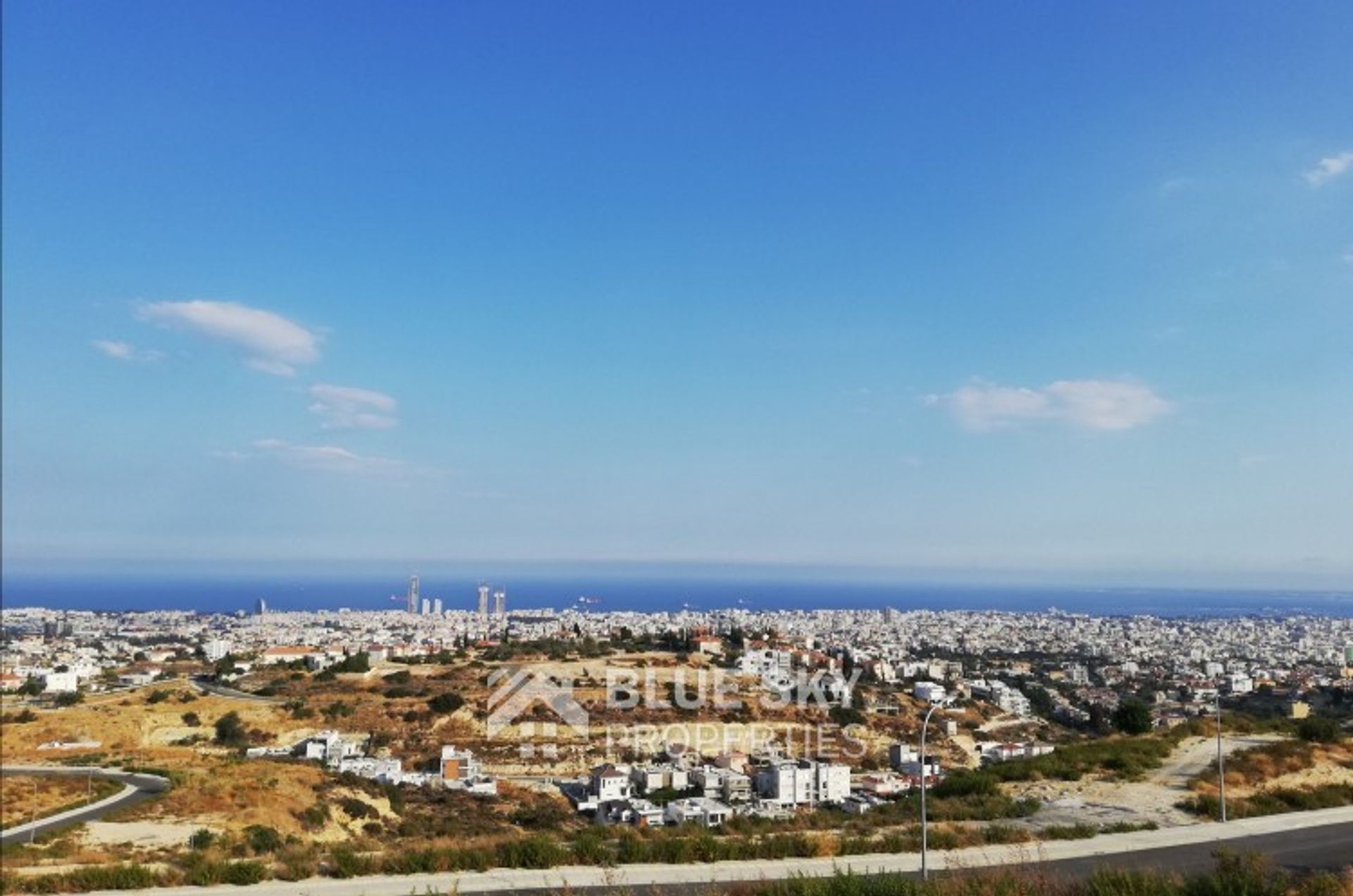 土地 在 Agios Athanasios, Limassol 10703677