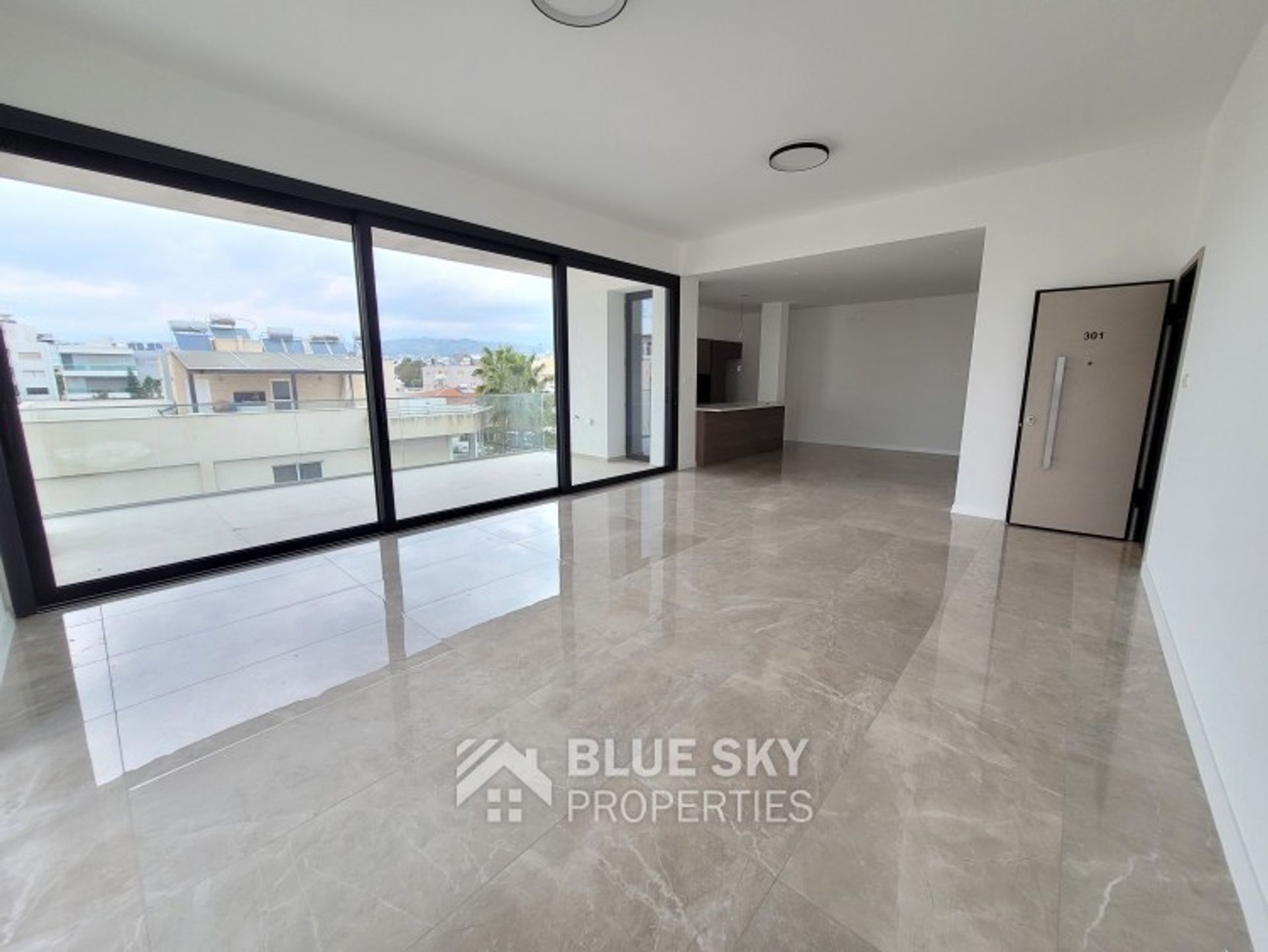 Condominium in Mesa Geitonia, Lemesos 10703716