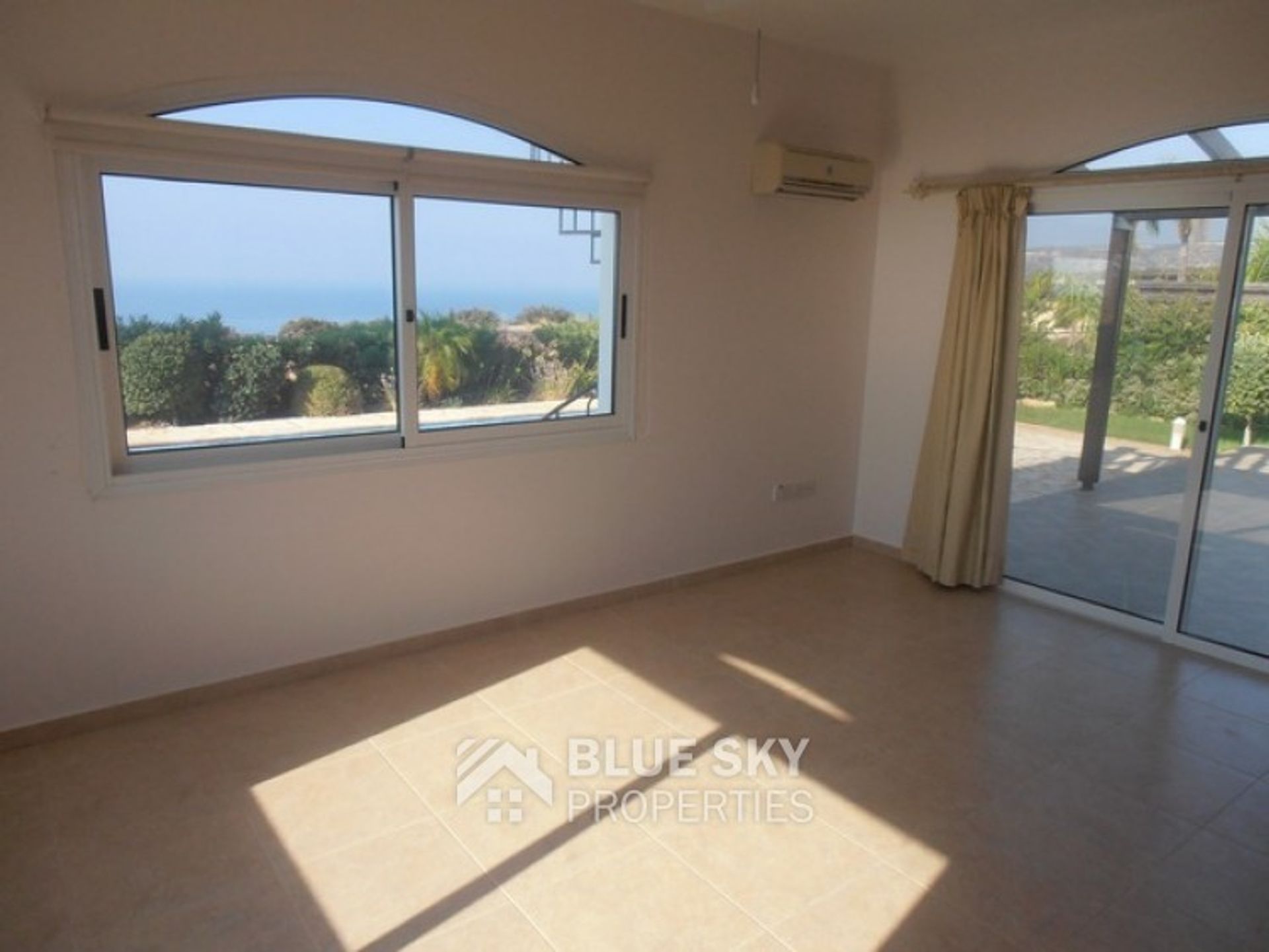 بيت في Pissouri, Limassol 10703941