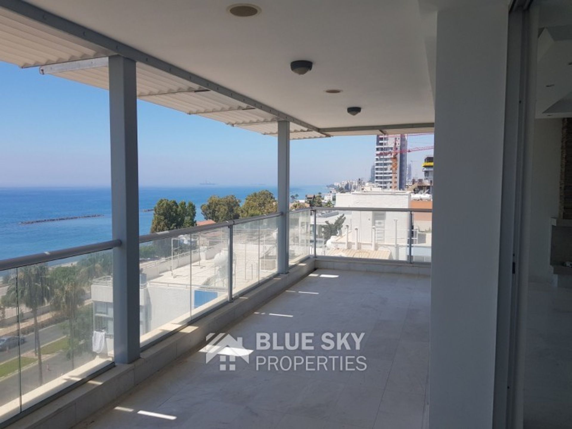 Condominium dans Agios Tychon, Larnaka 10704200