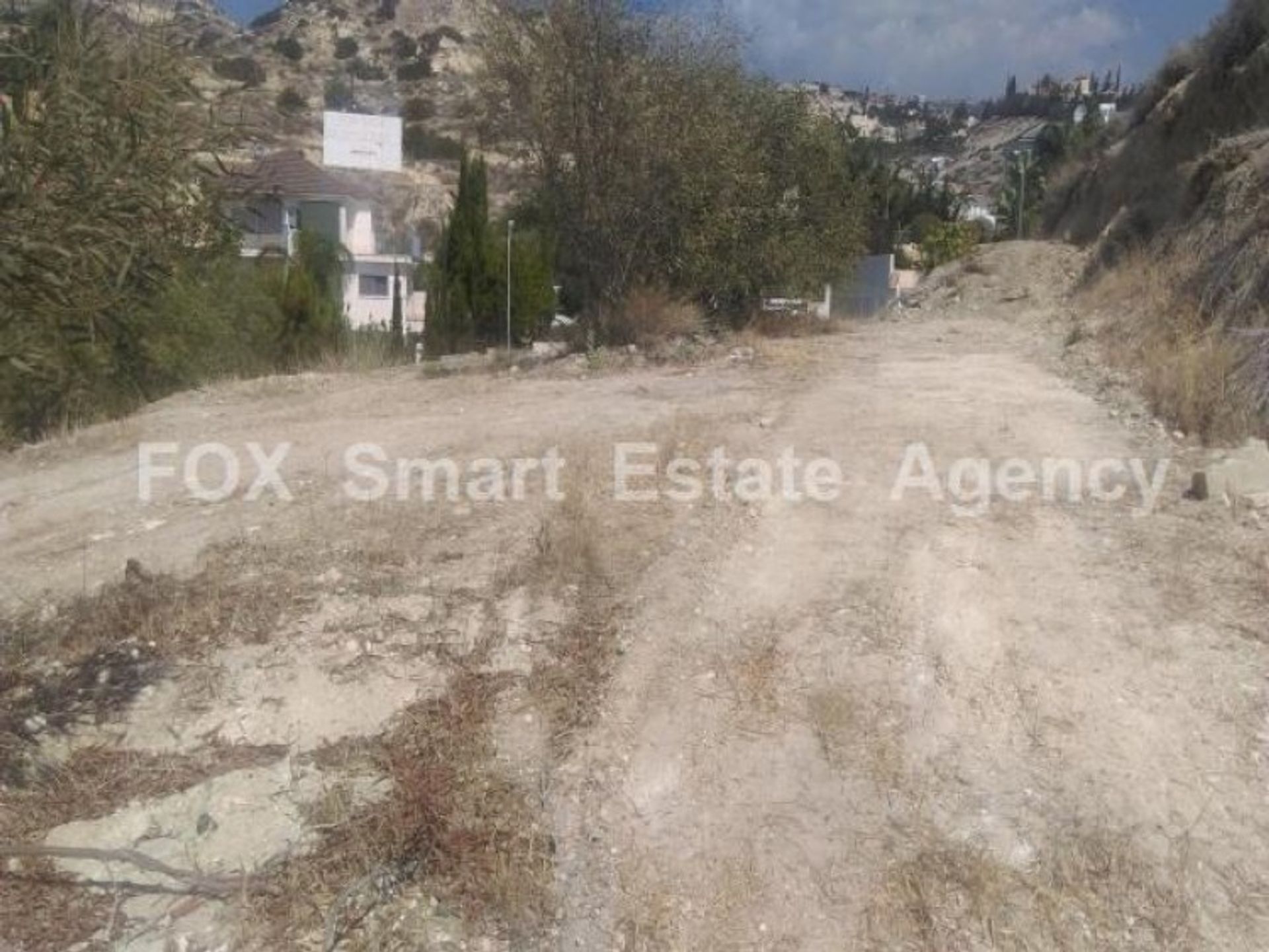 Land im Agios Tychon, Larnaka 10705804