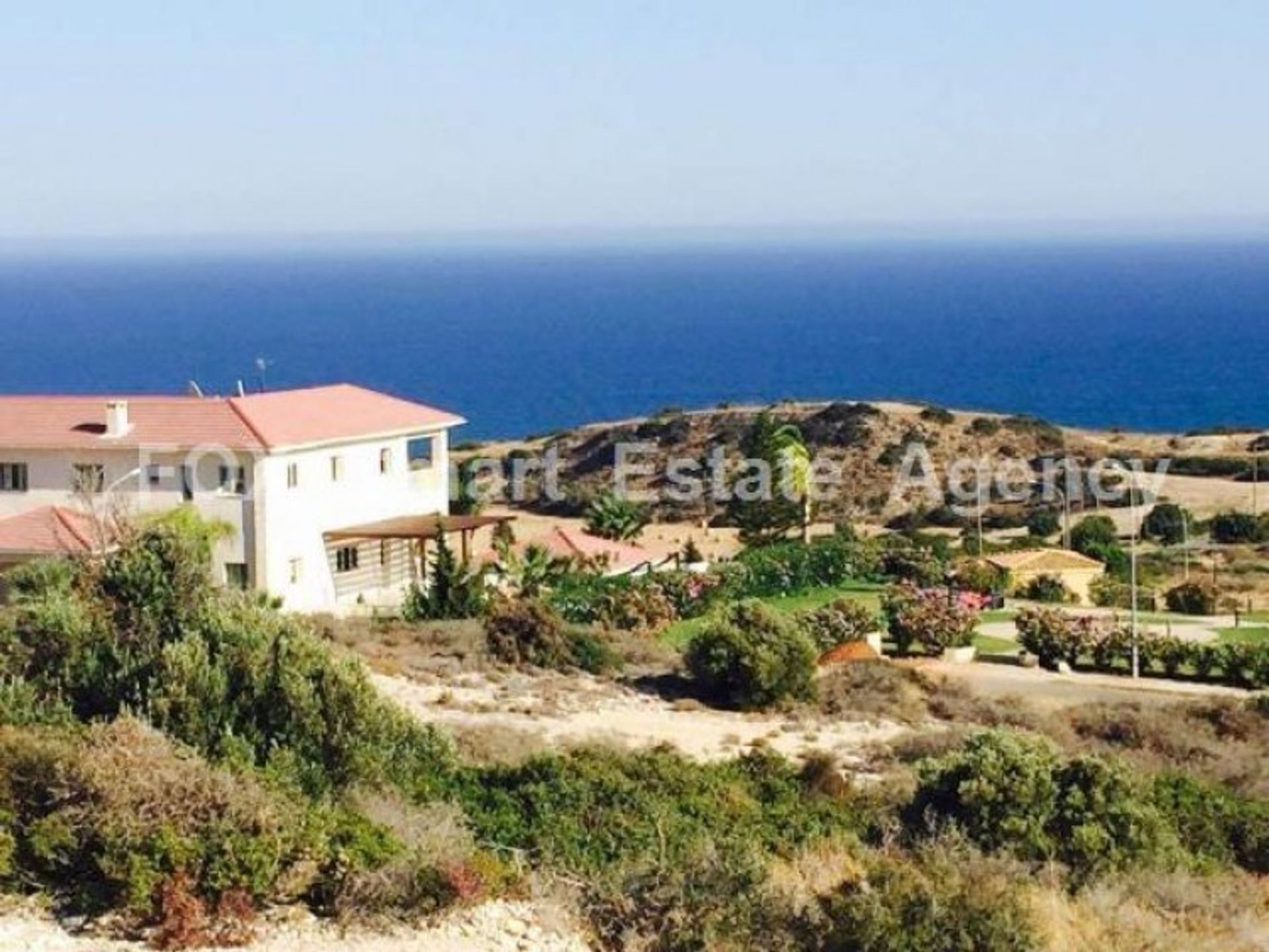 Tierra en Agios Tychon, Limassol 10706130