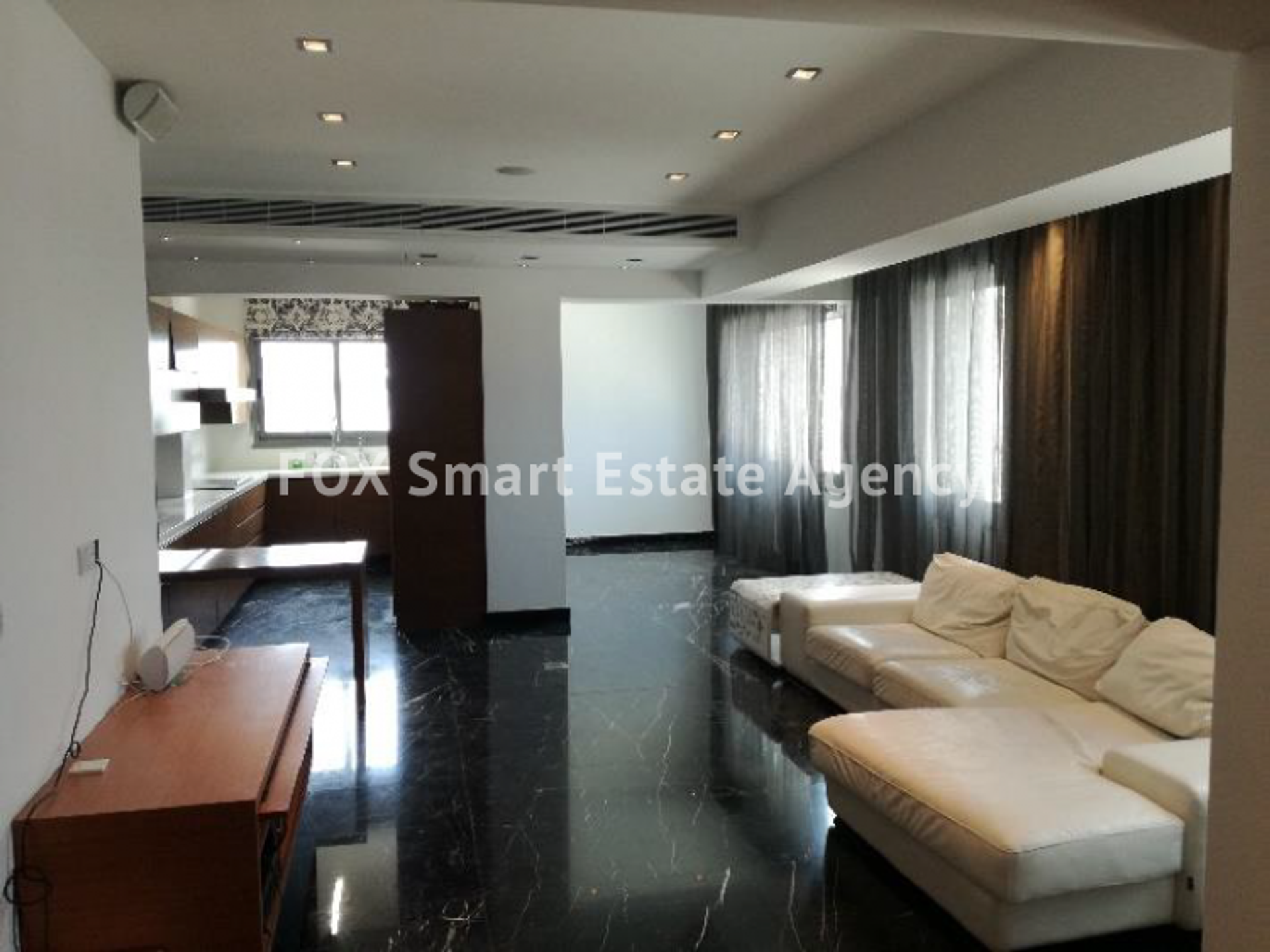 Condominium in Limassol, Limassol 10706277