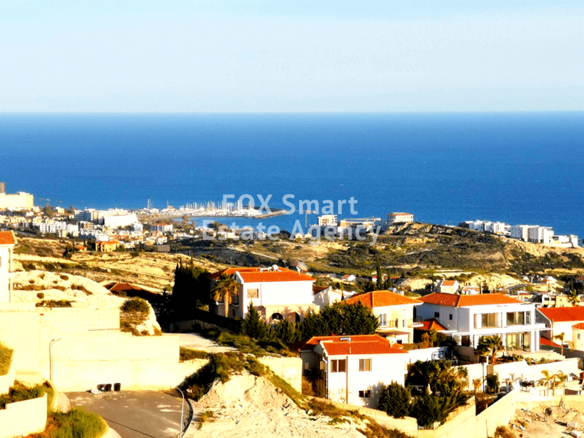 Land im Agios Tychon, Larnaka 10706748