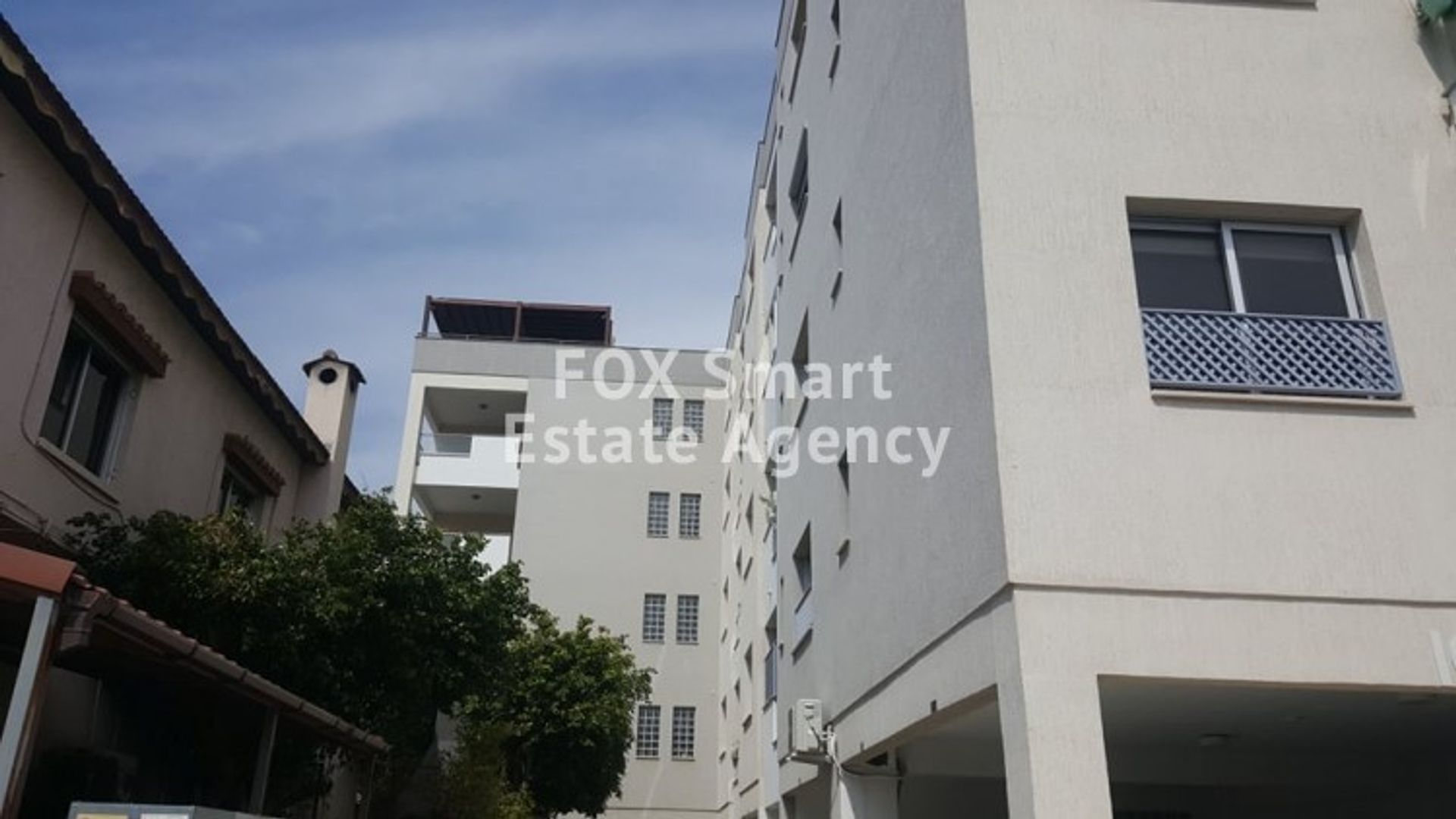 Osakehuoneisto sisään Limassol, Limassol 10706834