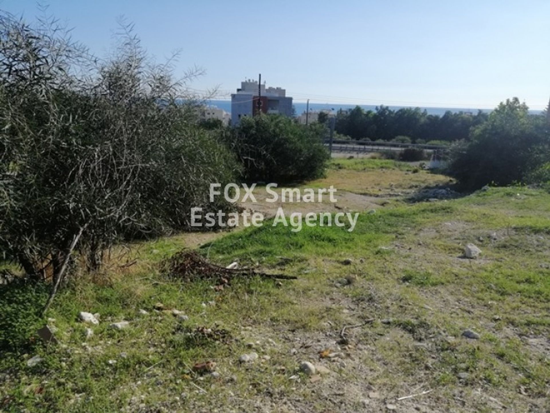 Land im Agios Tychon, Larnaka 10706870