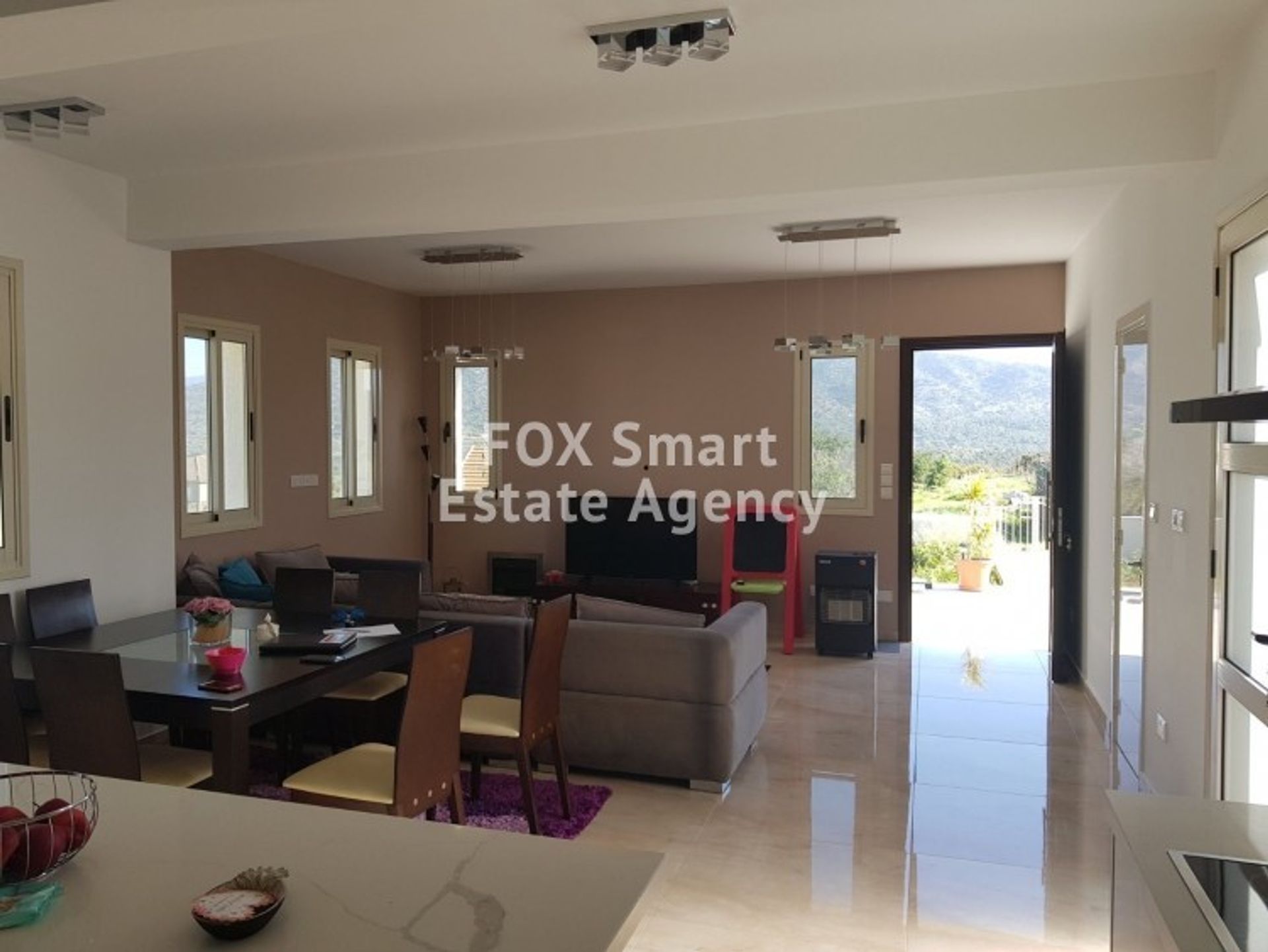 Rumah di Foinikaria, Limassol 10707046