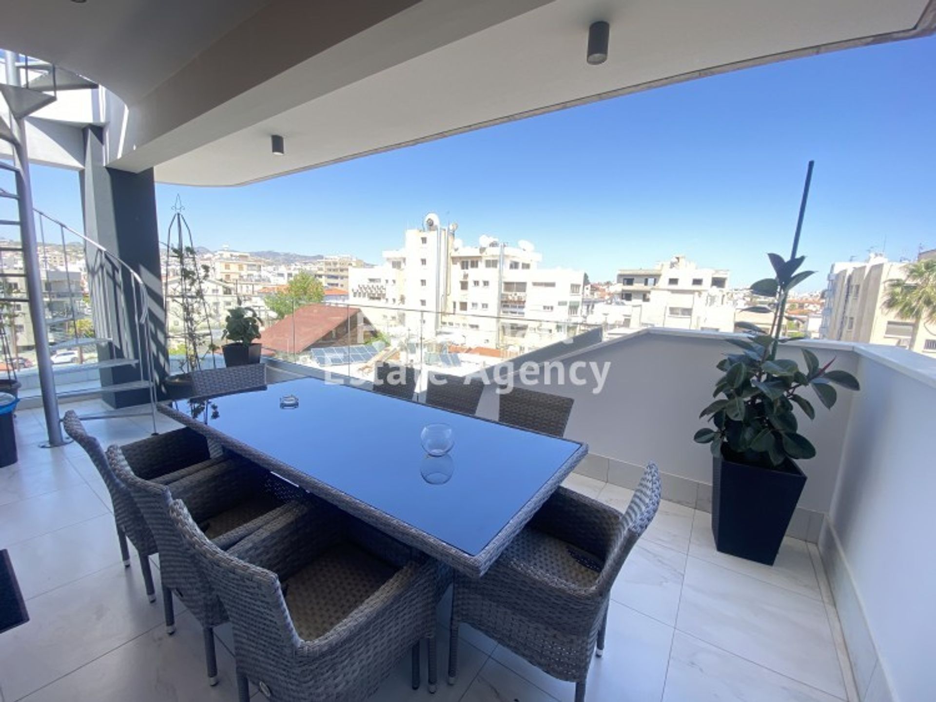 Condominio en Nicosia, Lefkosia 10708534