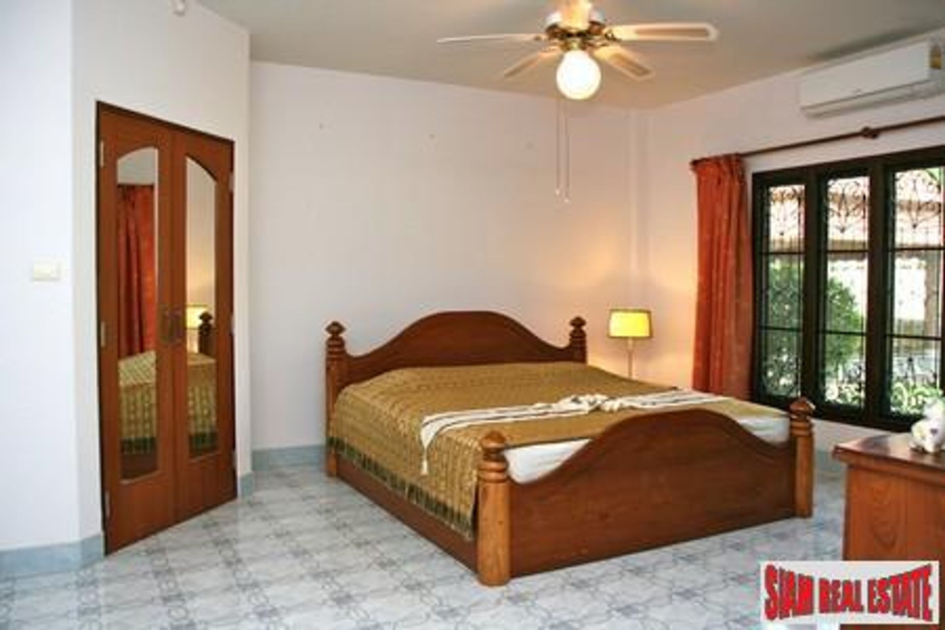 Hus i Tambon Rawai, Chang Wat Phuket 10708736