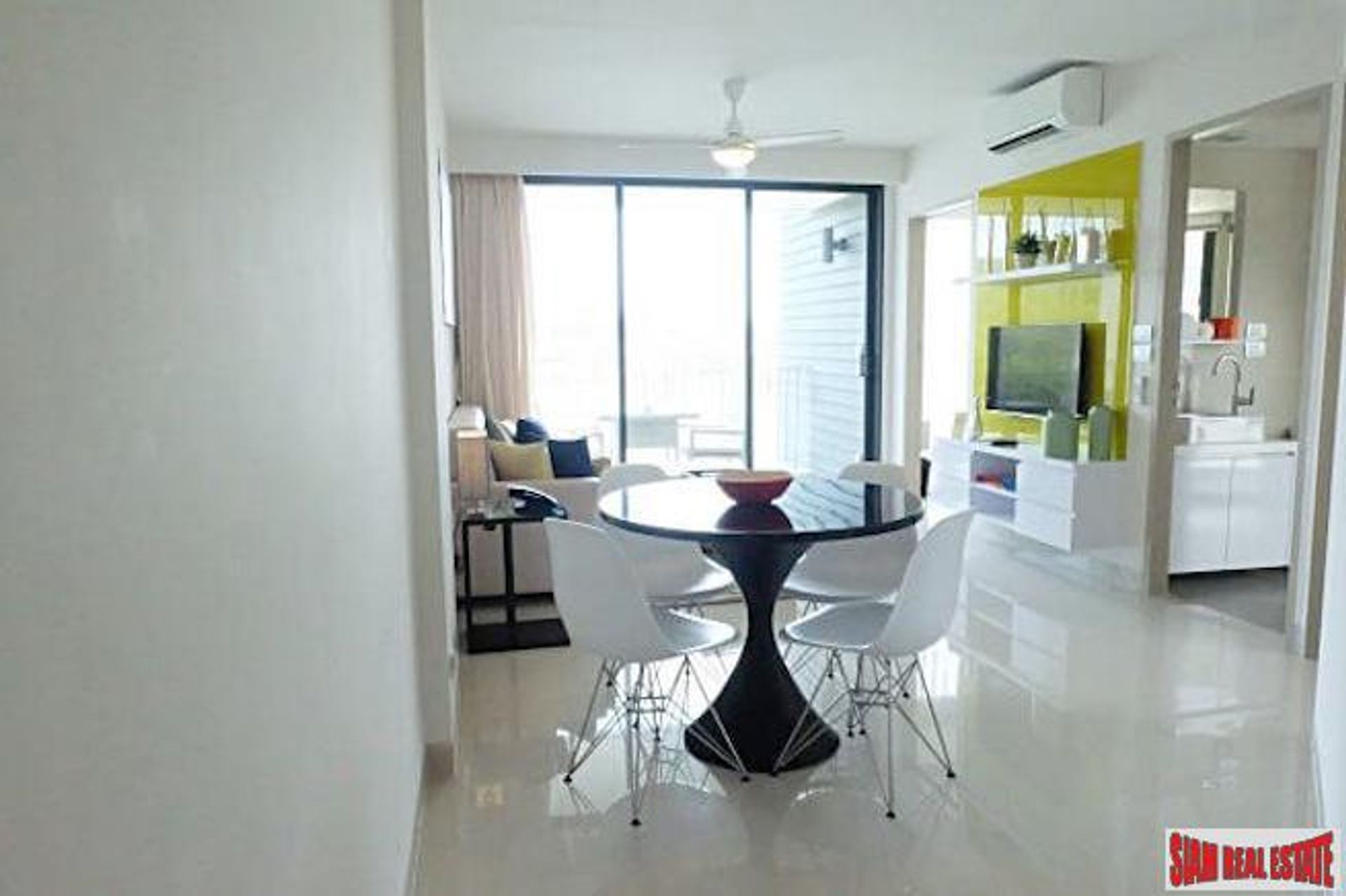 Condominium in Tambon Choeng Thale, Chang Wat Phuket 10708781