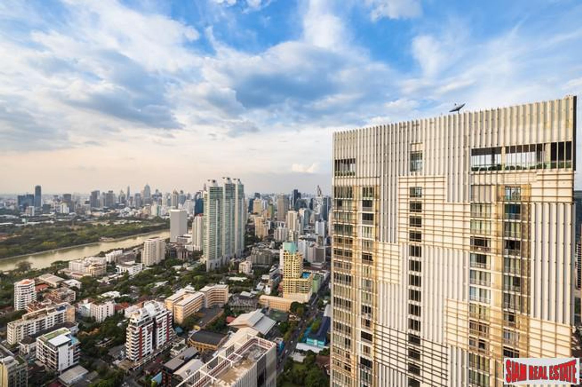 Condominio en Khlong Toei, Krung Thep Maha Nakhon 10709221