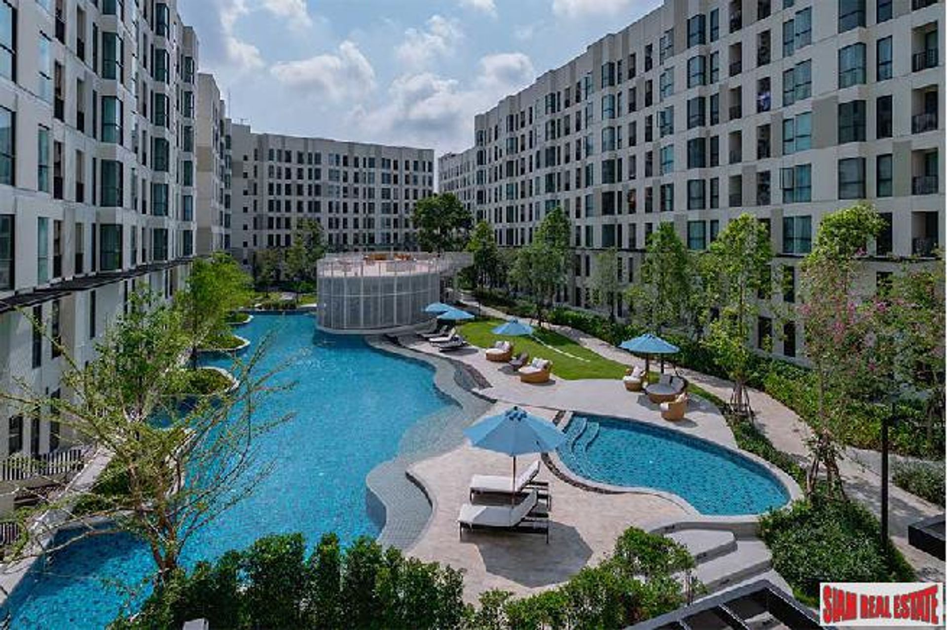 Condominio en Ban Khlong Samrong, Samut Prakan 10709243