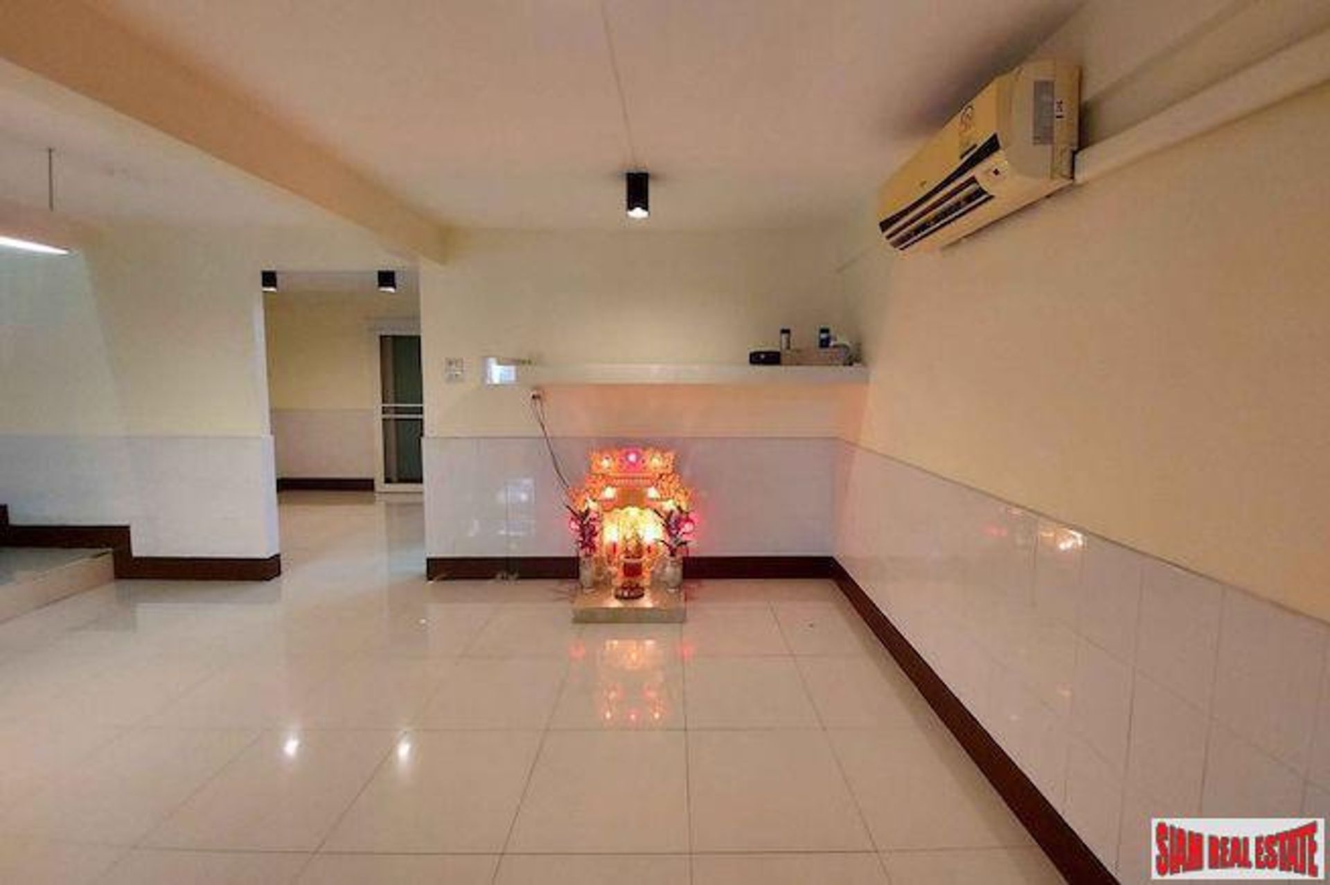 Hus i , Krung Thep Maha Nakhon 10709264