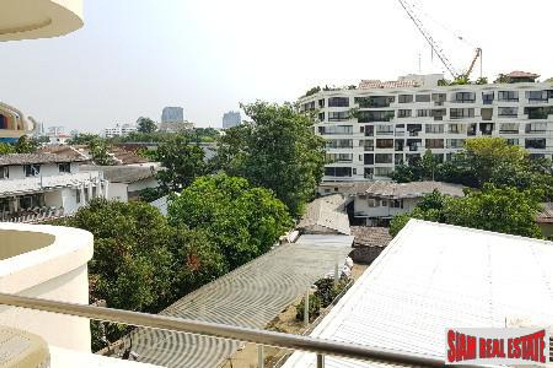 Condominio en Ban Na Song, Krung Thep Maha Nakhon 10709314