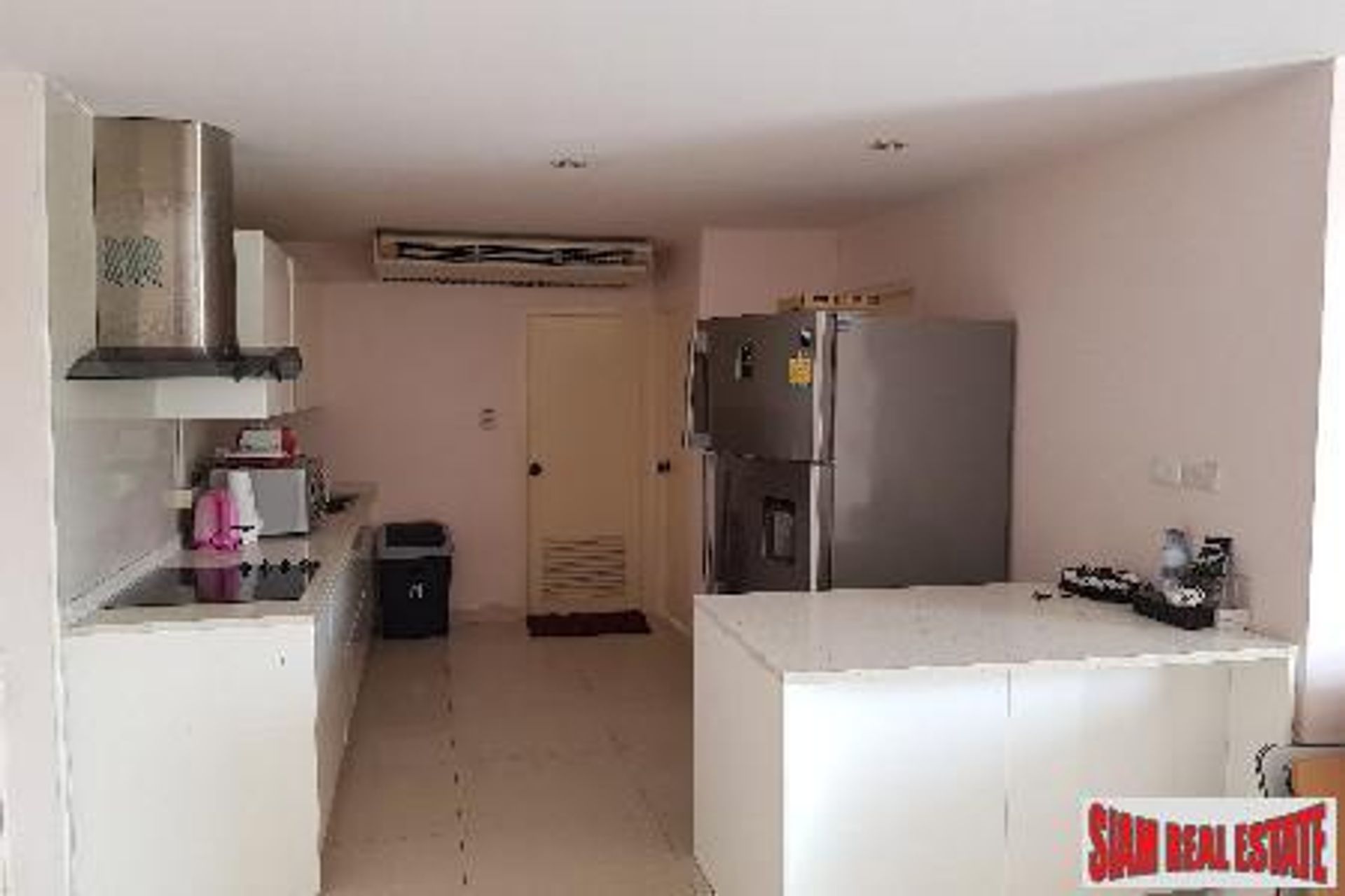 Condominio en Ban Na Song, Krung Thep Maha Nakhon 10709314