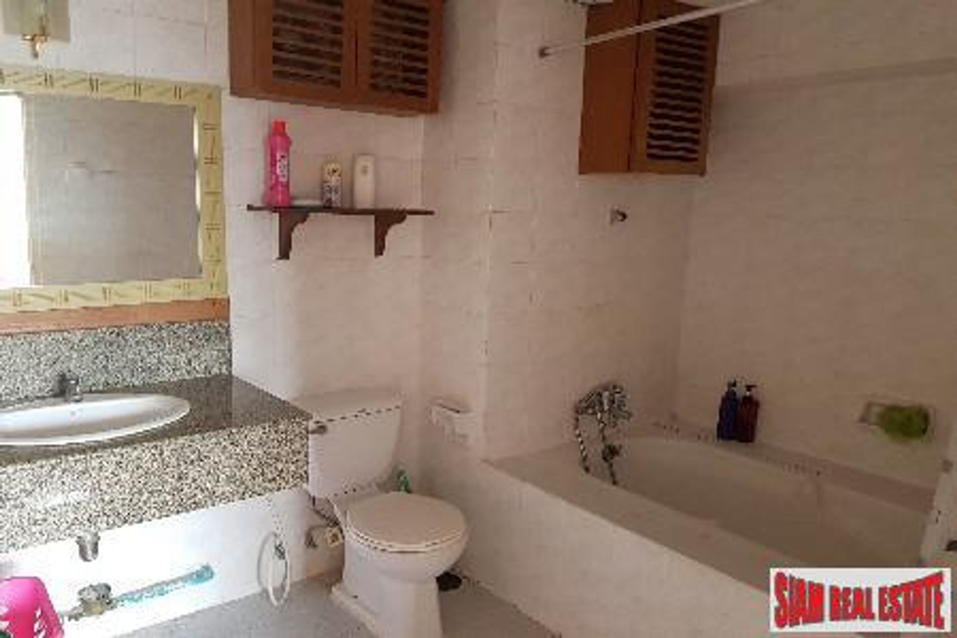 Condominio en Ban Na Song, Krung Thep Maha Nakhon 10709314