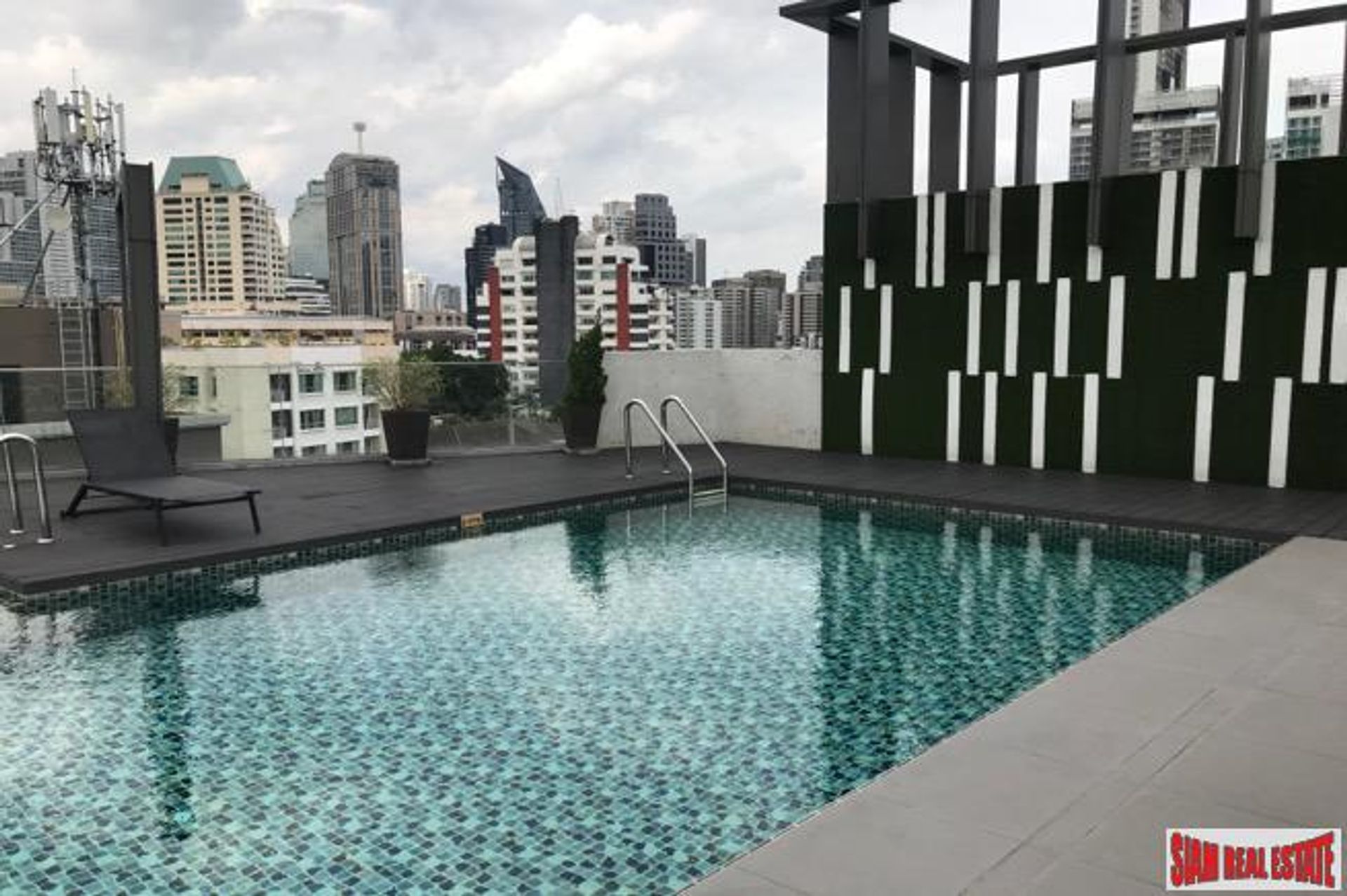 Condominium dans Khlong Toei, Krung Thep Maha Nakhon 10709323