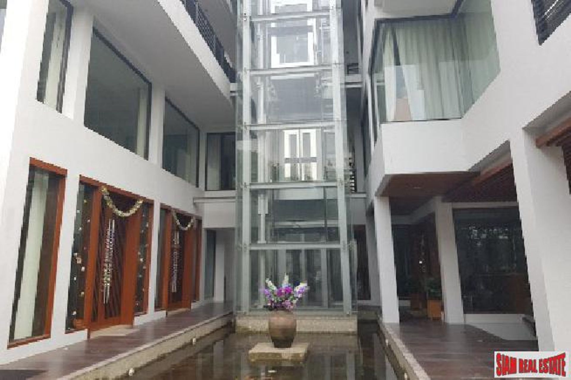 Hus i , Krung Thep Maha Nakhon 10709372