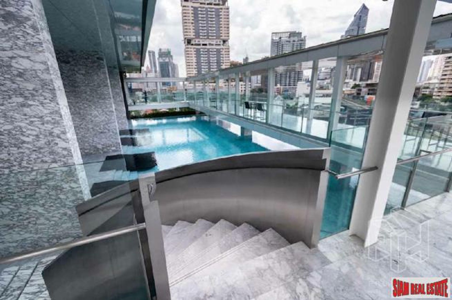 Condominio nel Khlong Toei, Krung Thep Maha Nakhon 10709423