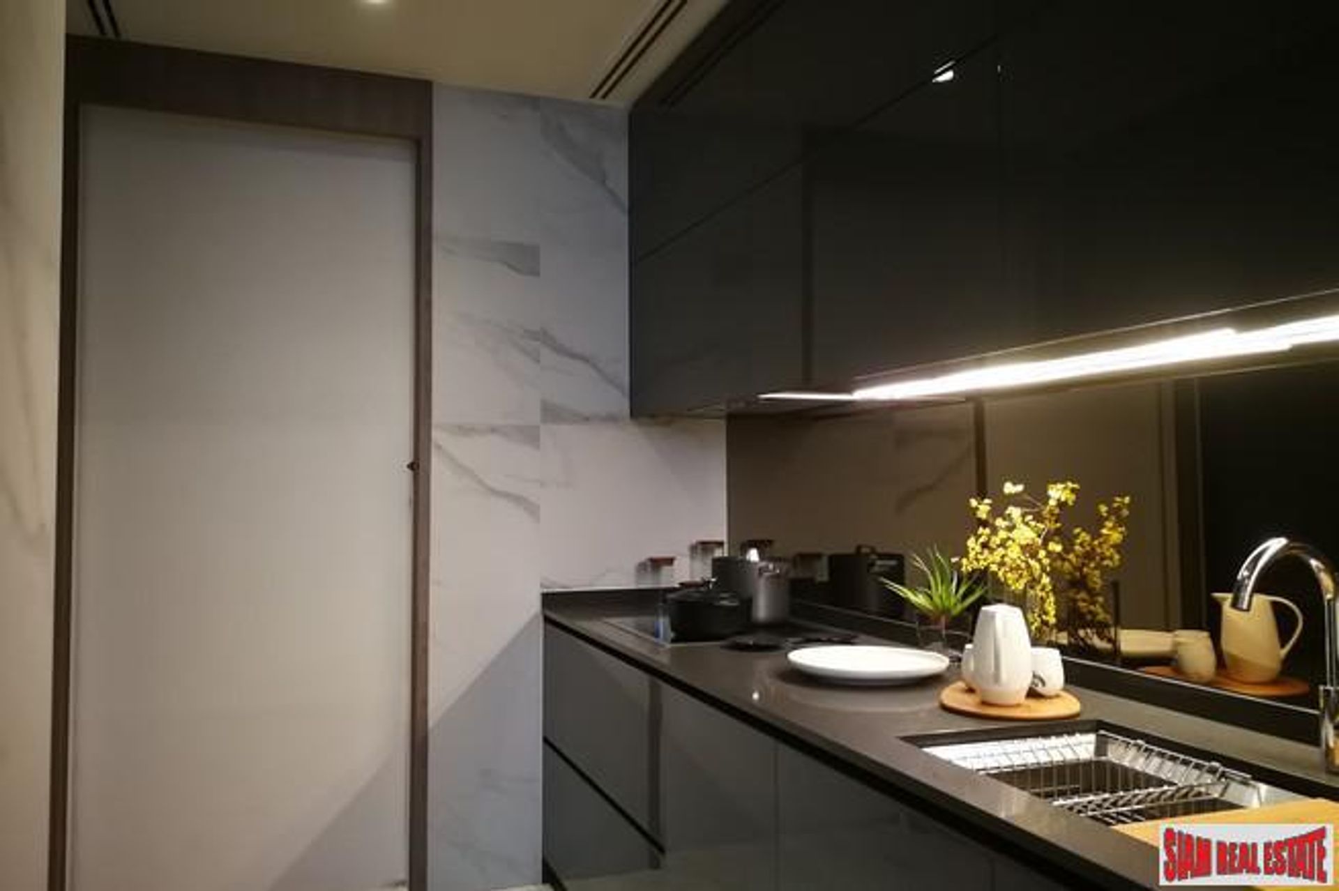 Condominium in Krung Thep Maha Nakhon, Samut Prakan 10709455