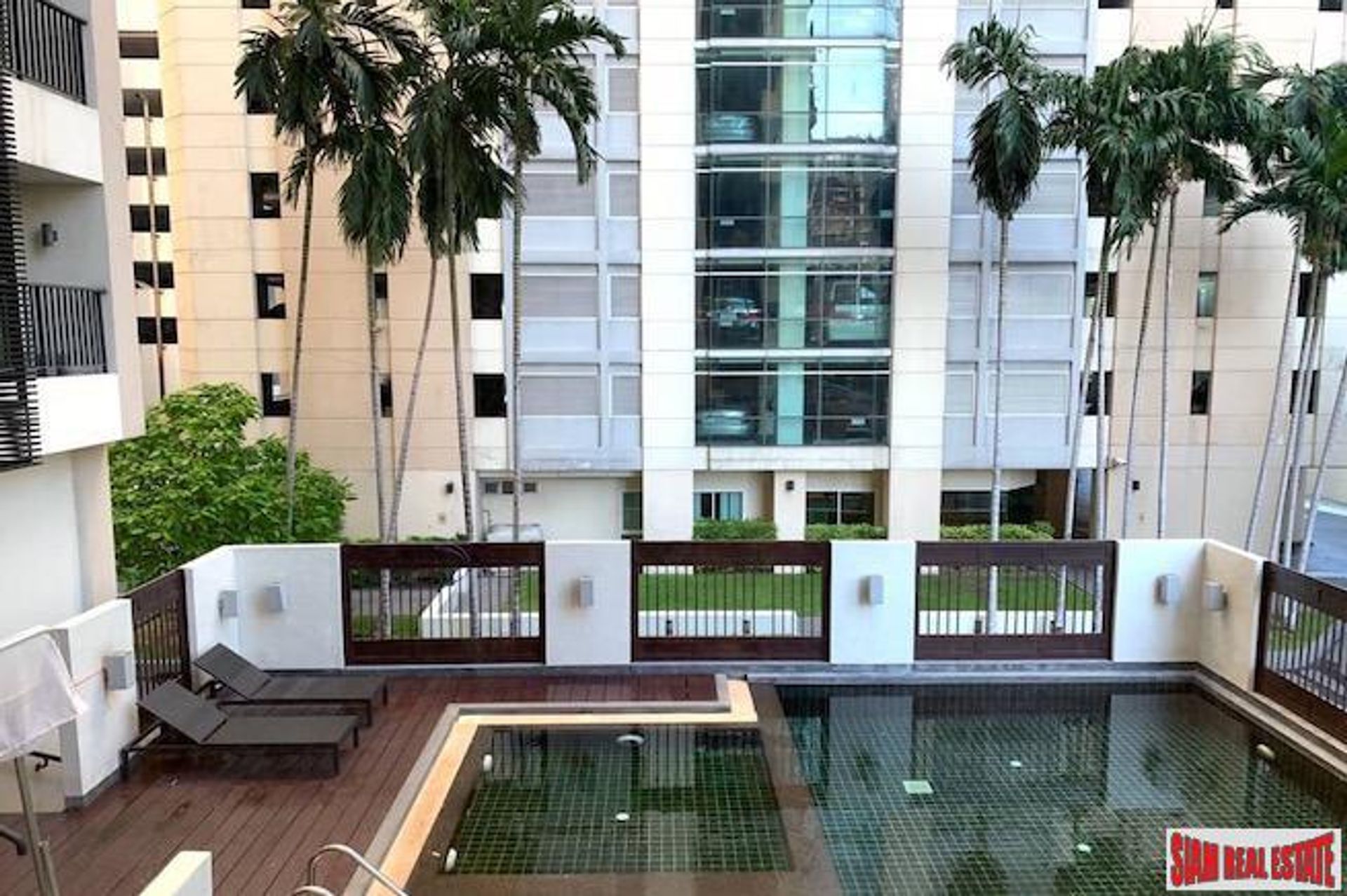 Condominium in Watthana, Krung Thep Maha Nakhon 10709491