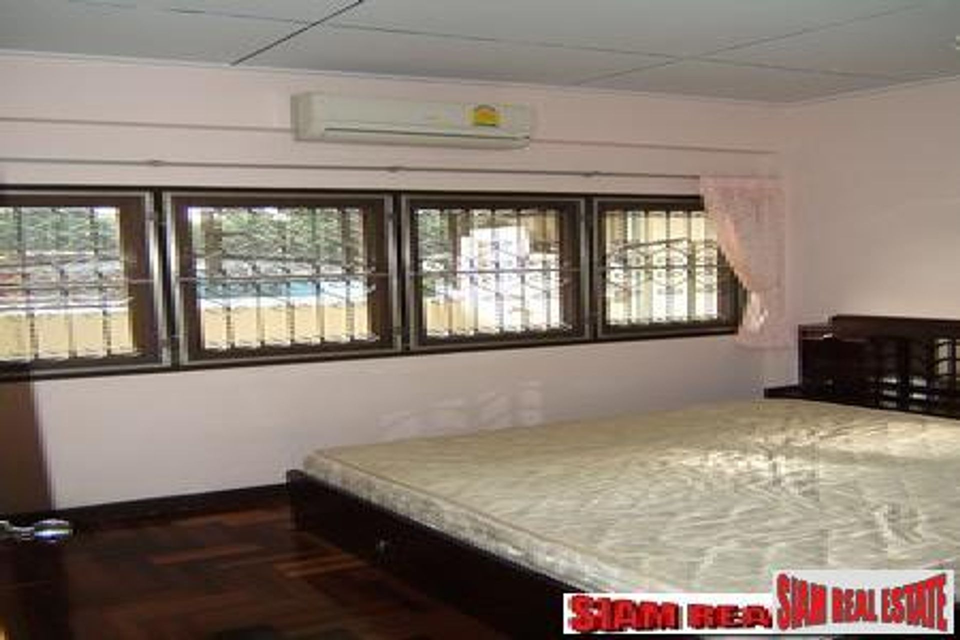 Hus i , Krung Thep Maha Nakhon 10709550