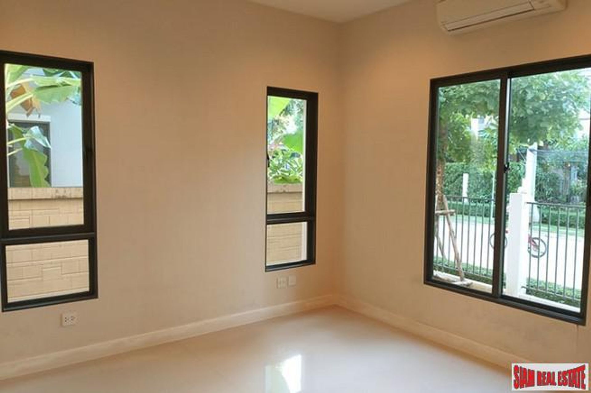 Hus i , Krung Thep Maha Nakhon 10709723