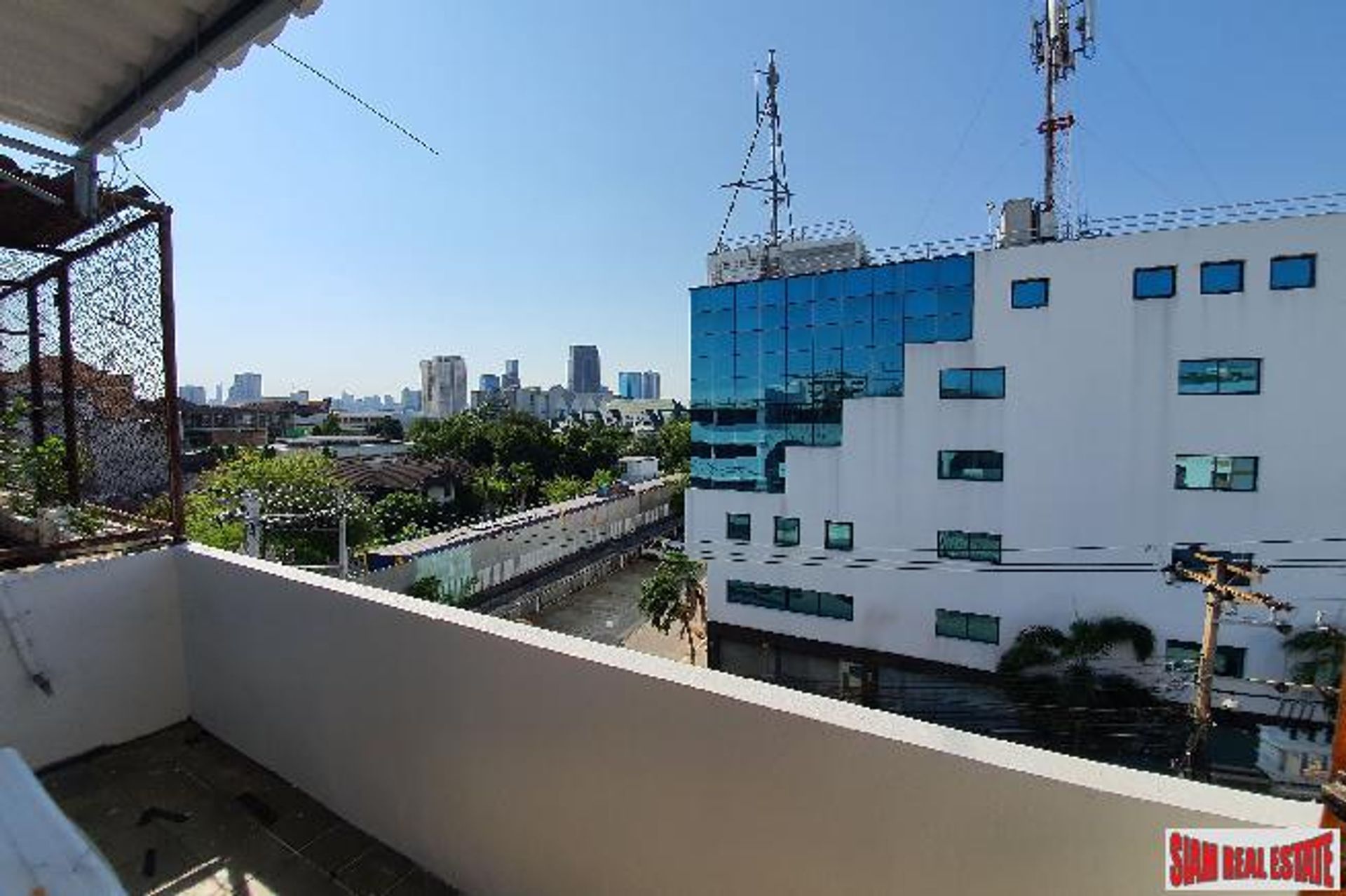 Hus i , Krung Thep Maha Nakhon 10709758