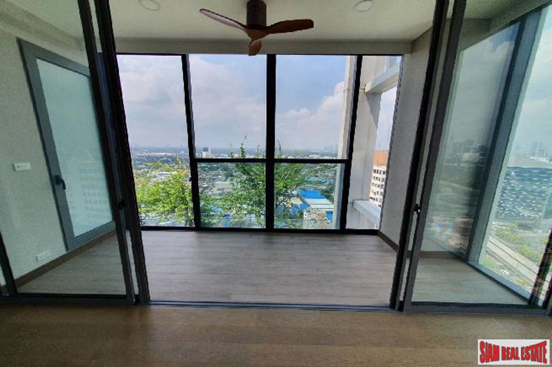 Condominium in , Krung Thep Maha Nakhon 10709781