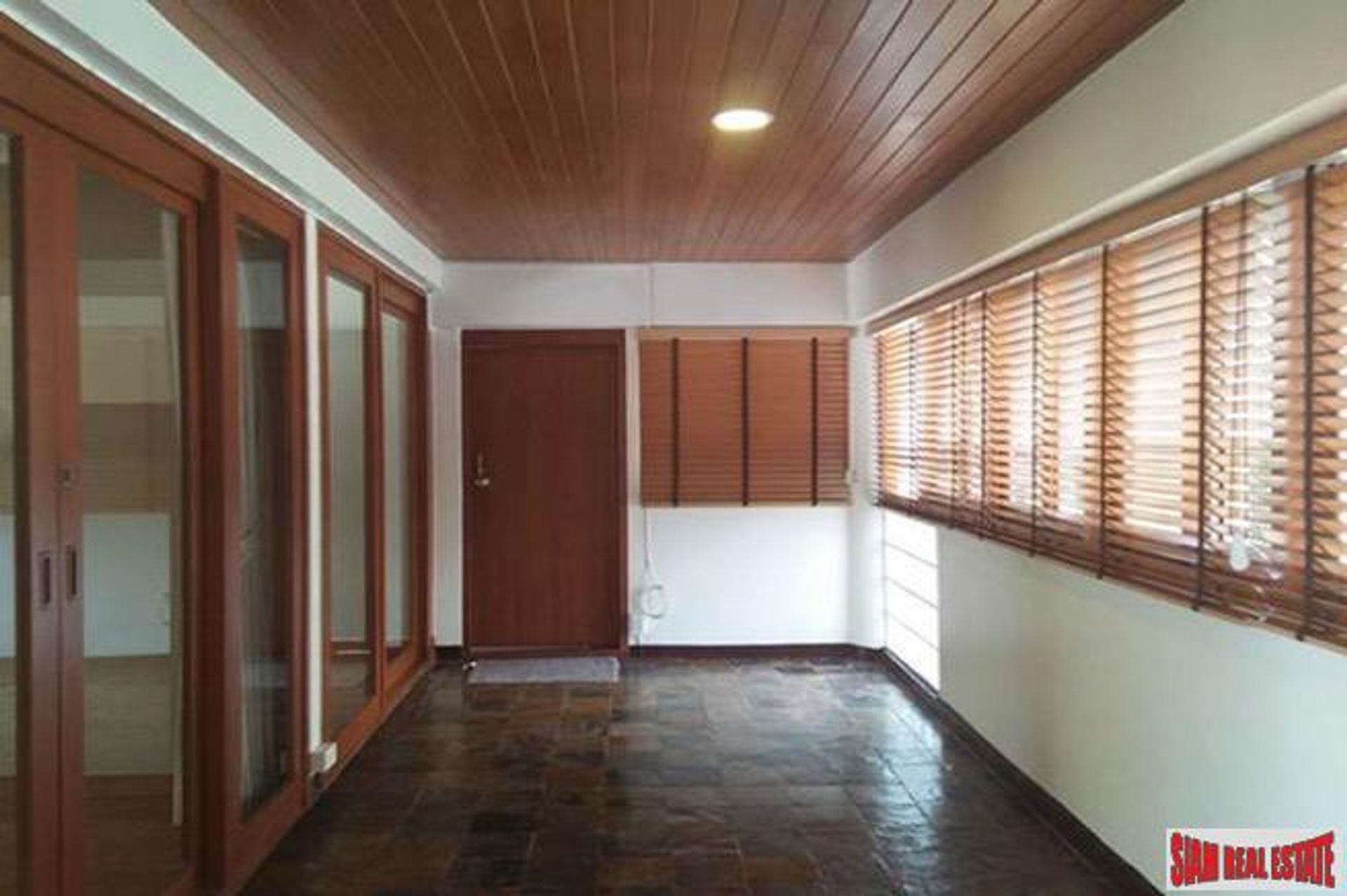 casa no , Krung Thep Maha Nakhon 10709803