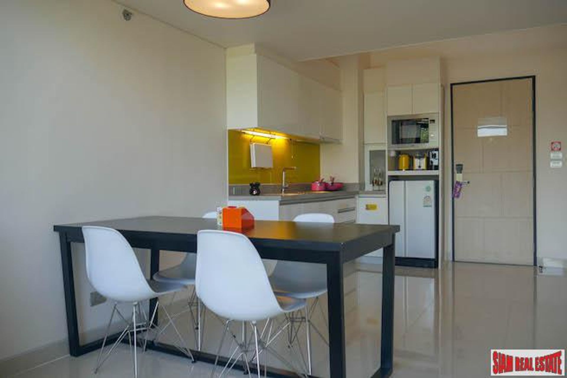 Condominium in Tambon Choeng Thale, Chang Wat Phuket 10709968