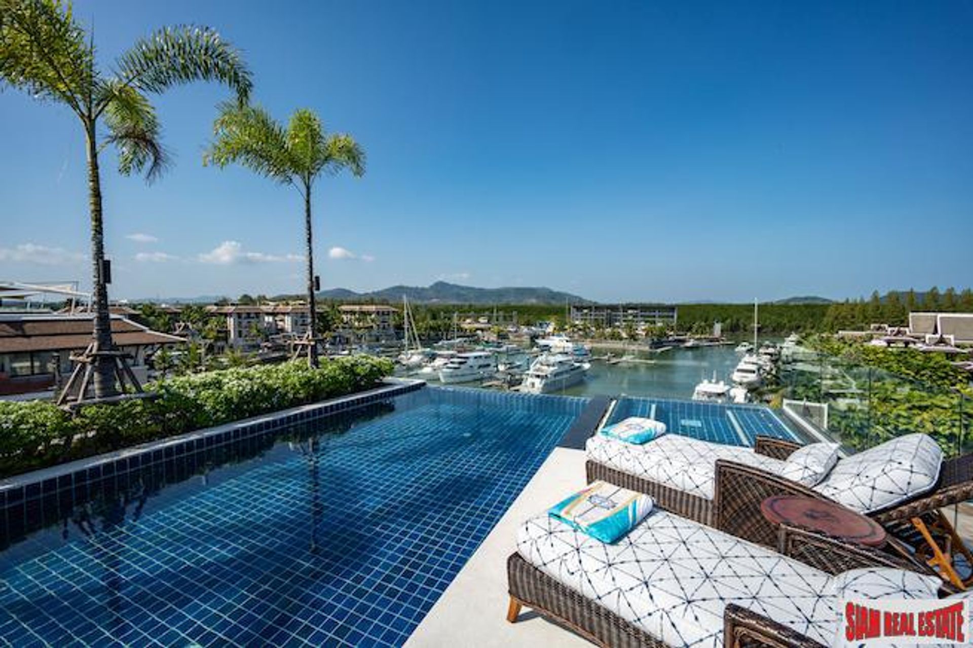 Condominium in Ko Kaeo, Phuket 10709999