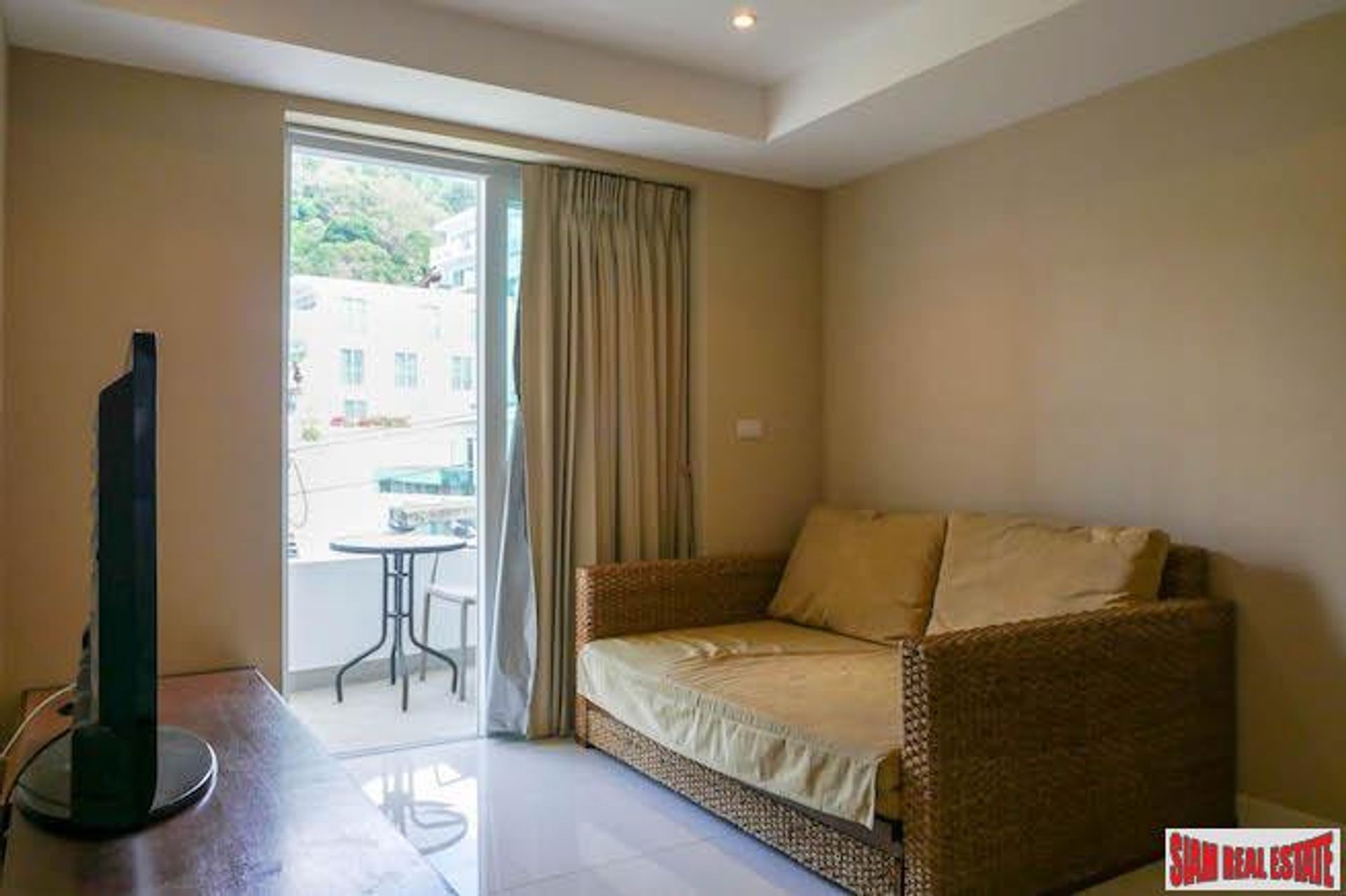 Condominium in Tambon Karon, Chang Wat Phuket 10710208