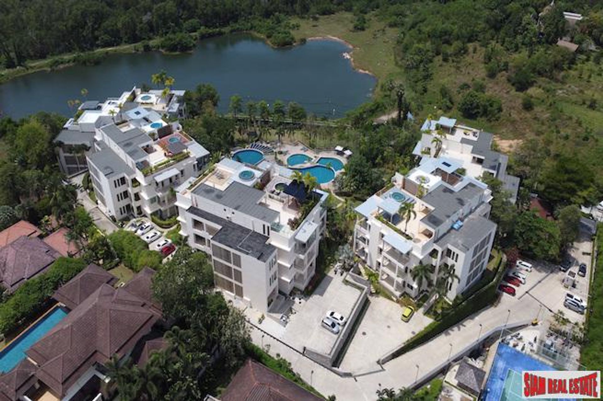 Condominium in Ban La Yan, Phuket 10710218