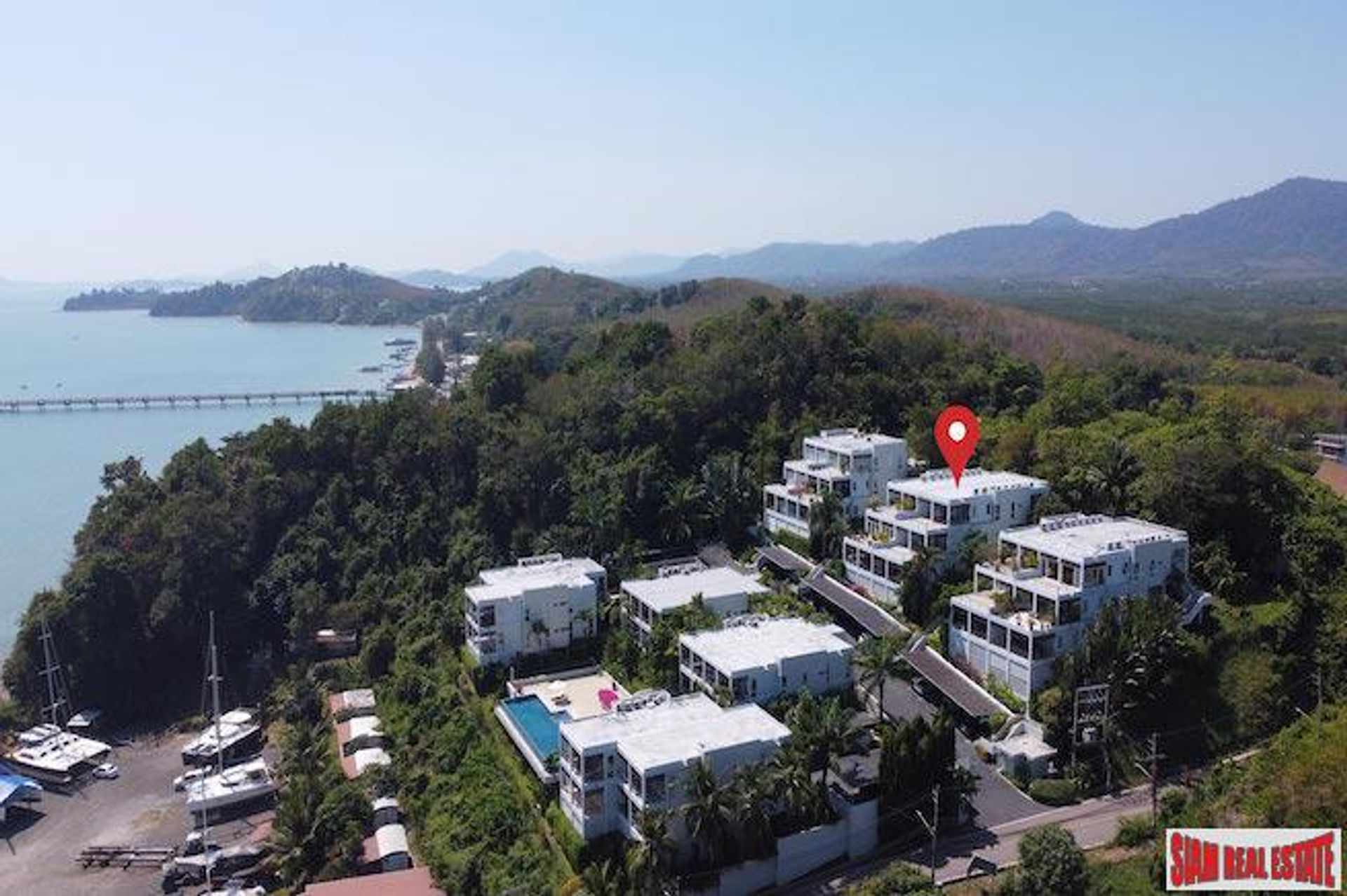 Condominium in Ban Ao Po, Phuket 10710290