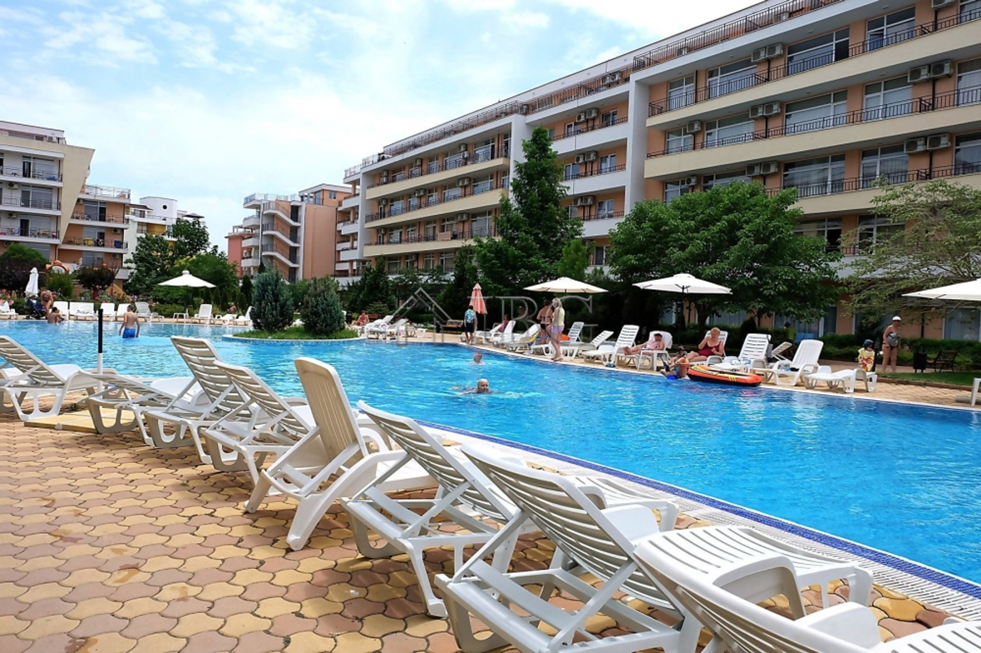 קוֹנדוֹמִינִיוֹן ב Sunny Beach, Burgas 10710819